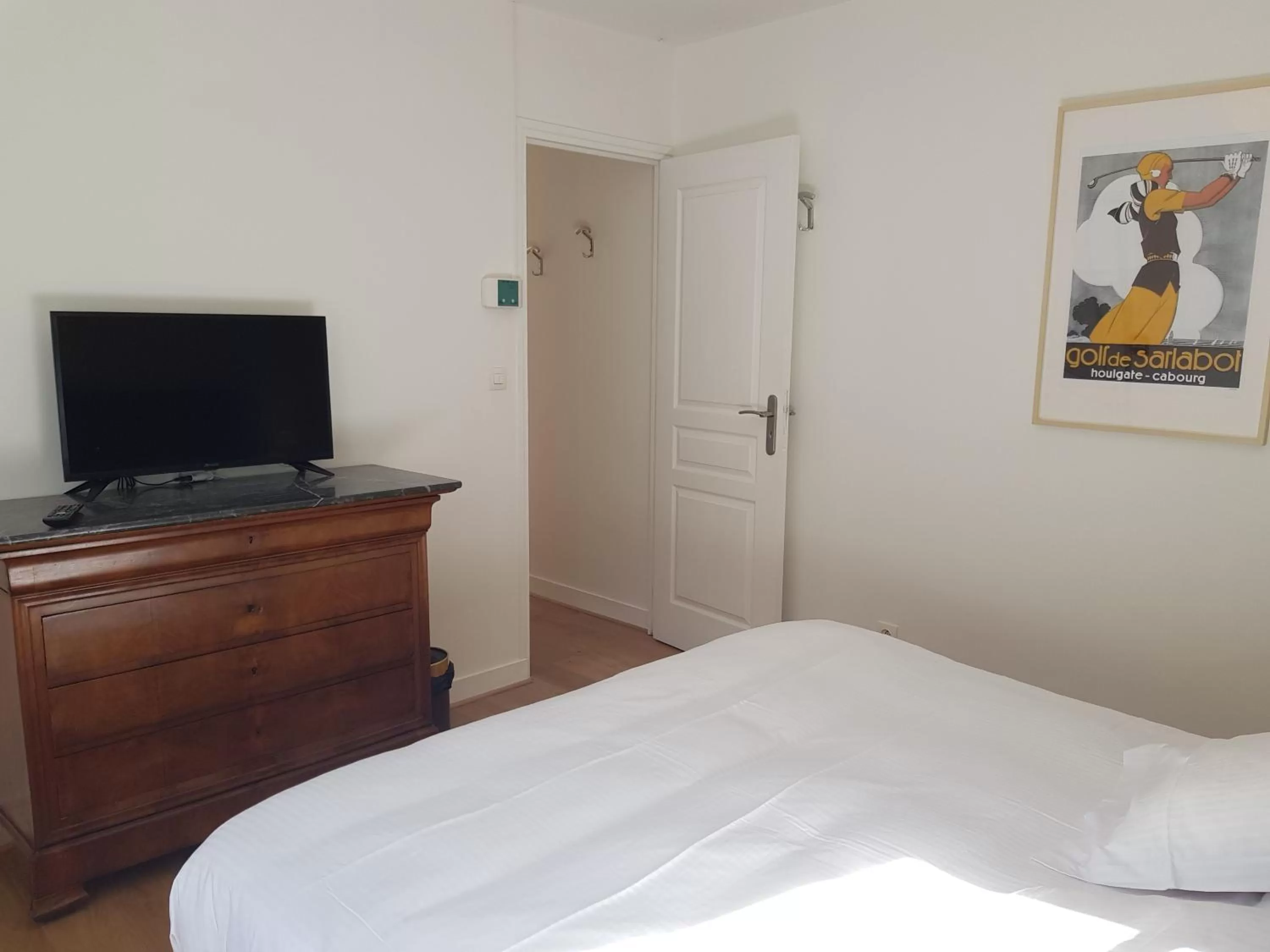 Bedroom, Bed in Les Cabines