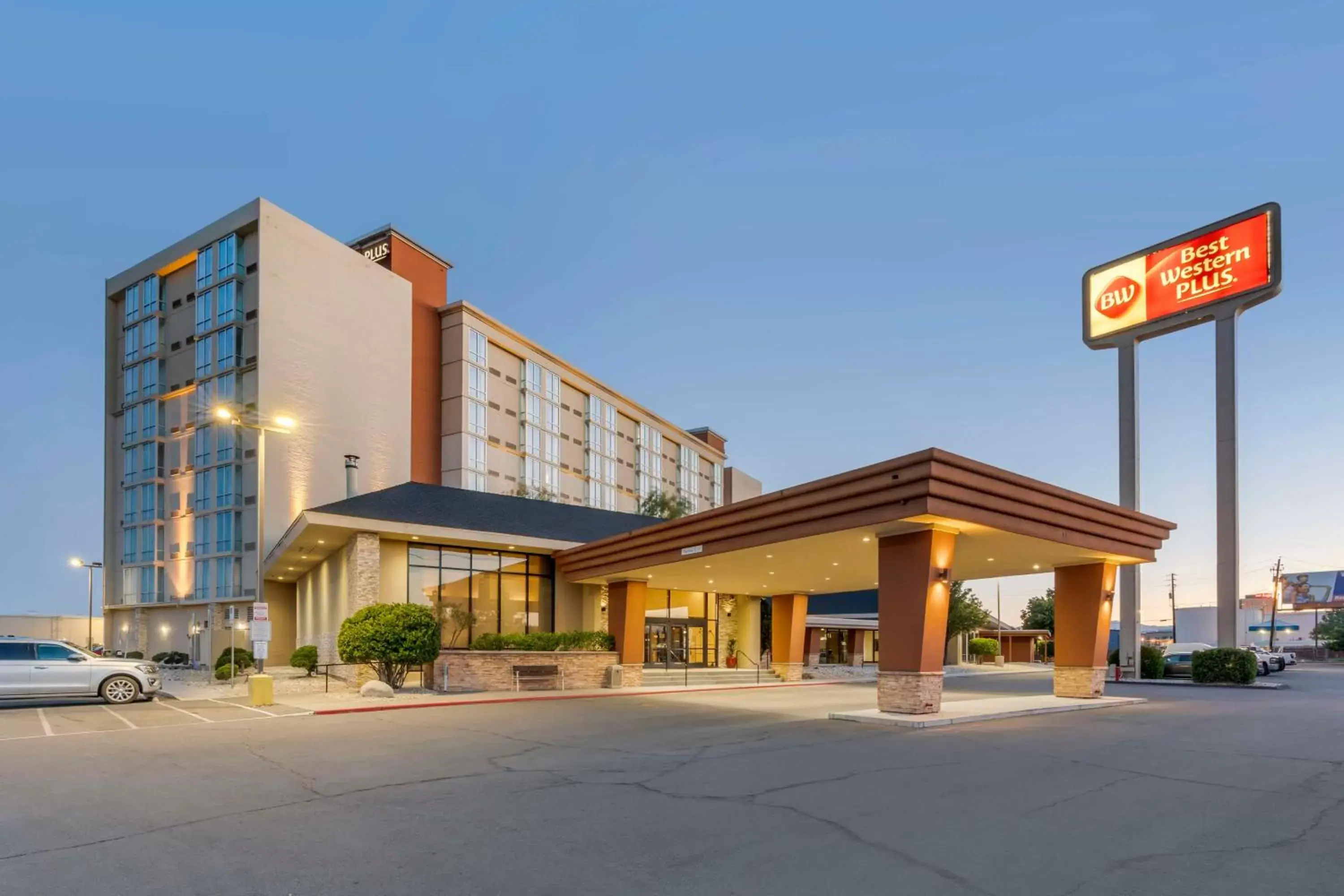 Property Building in Best Western Plus Sparks-Reno Hotel