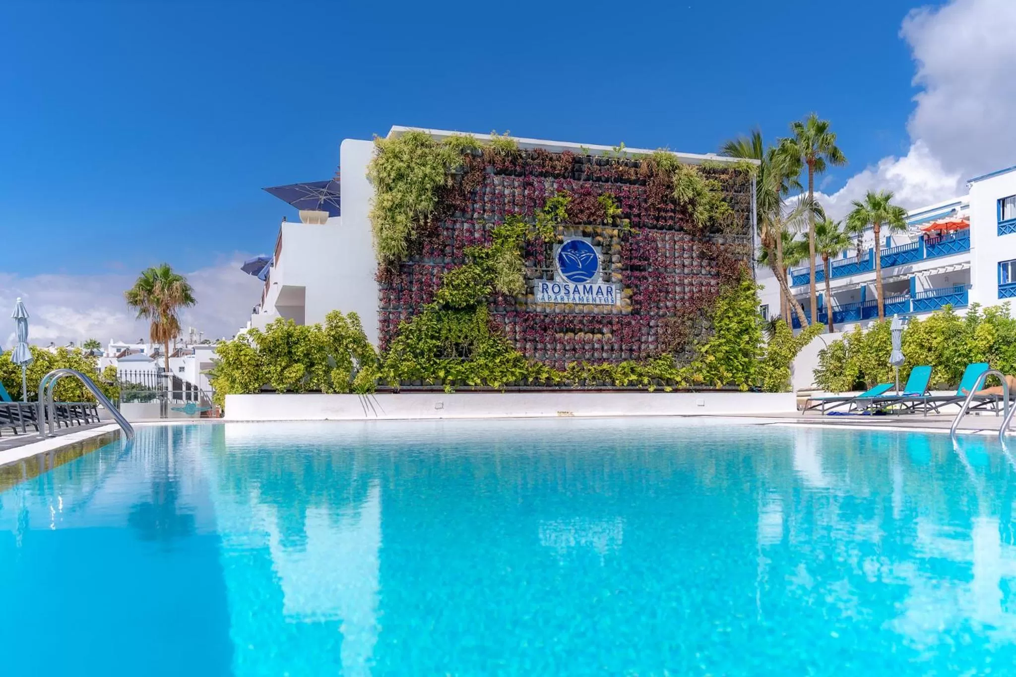 Pool view in Rosamar Apartamentos