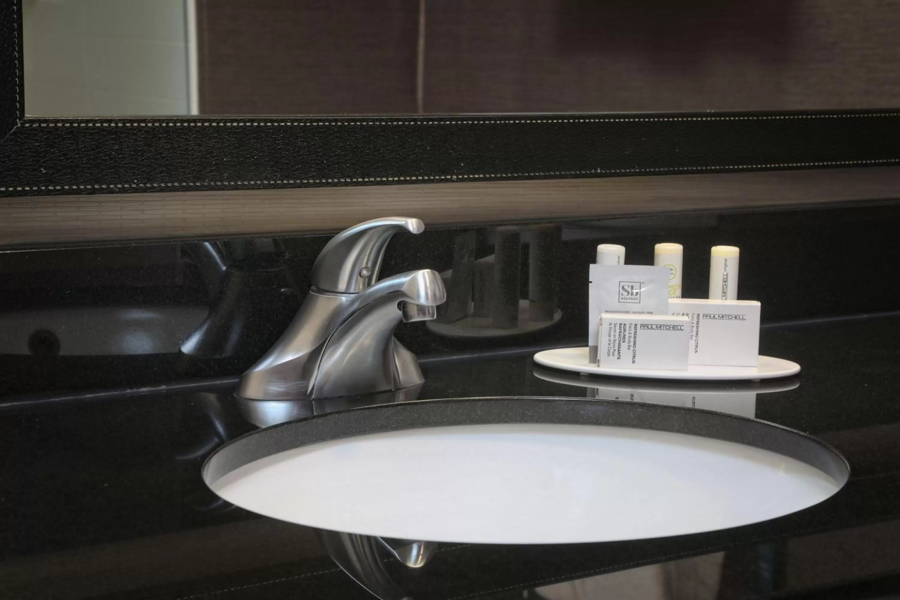 Bathroom in Fairfield Inn & Suites by Marriott Charleston North/Ashley Phosphate