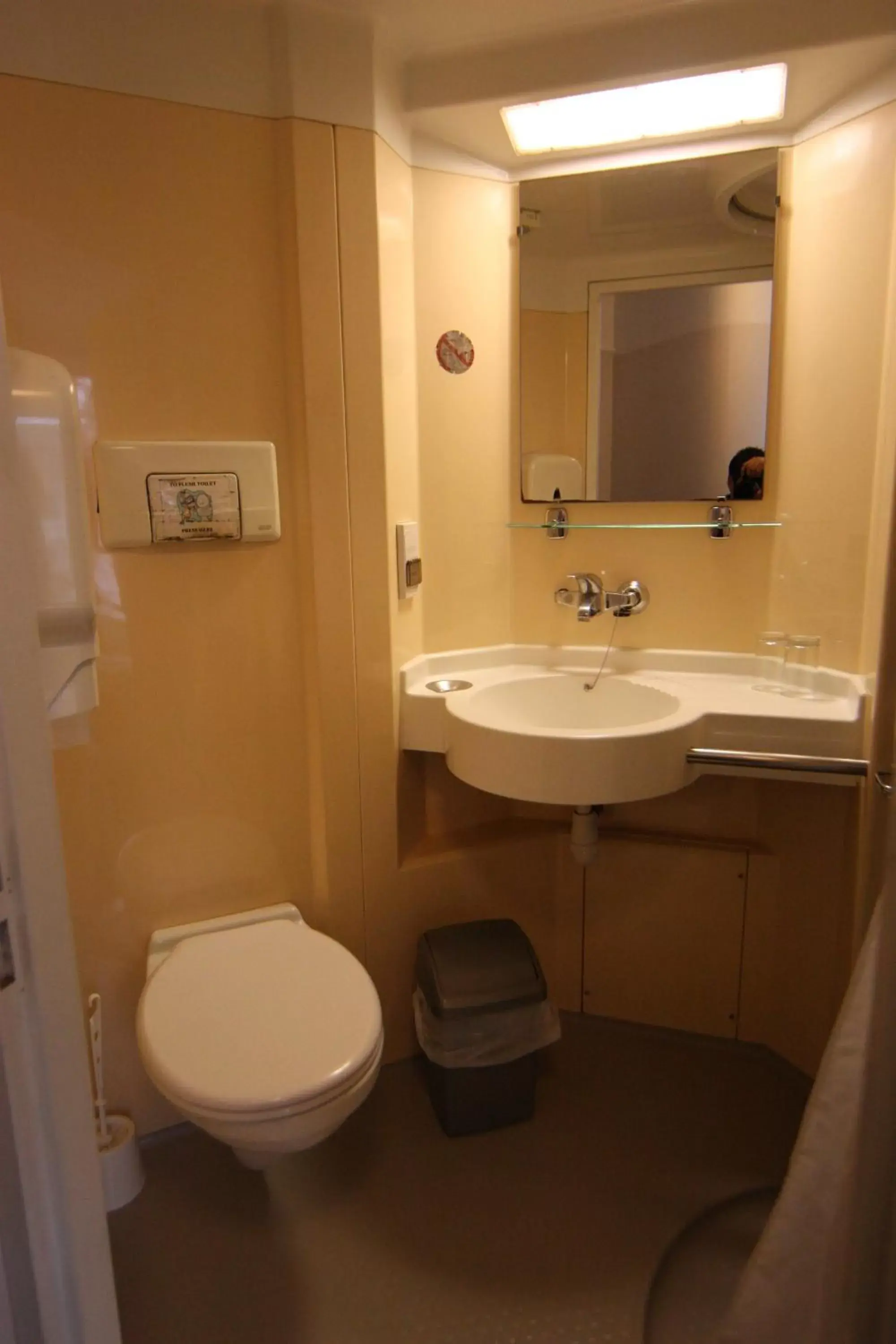 Toilet, Bathroom in St. David's Hotels Paddington