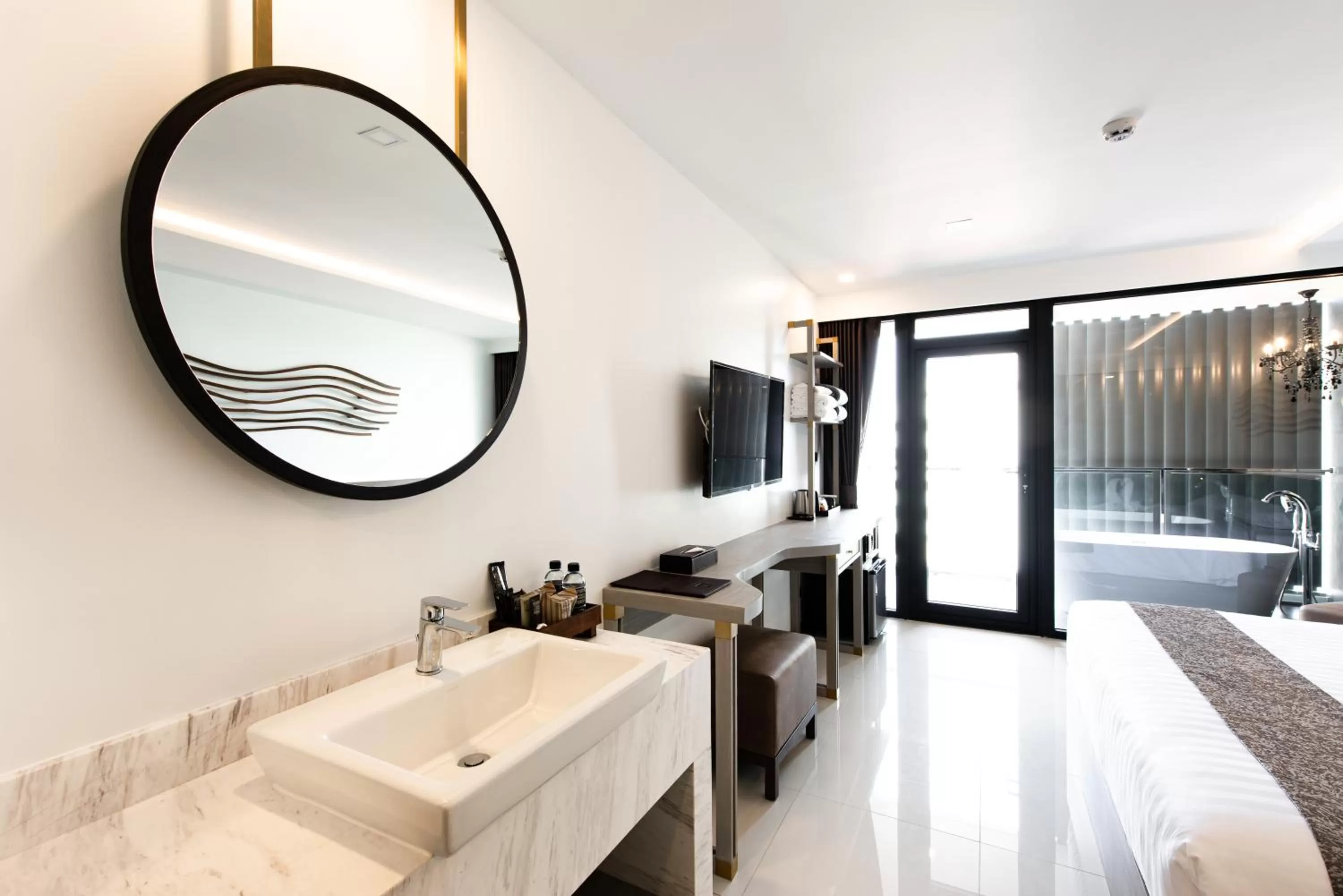 Property building, Bed in Blackwoods Hotel Pattaya - SHA Extra Plus