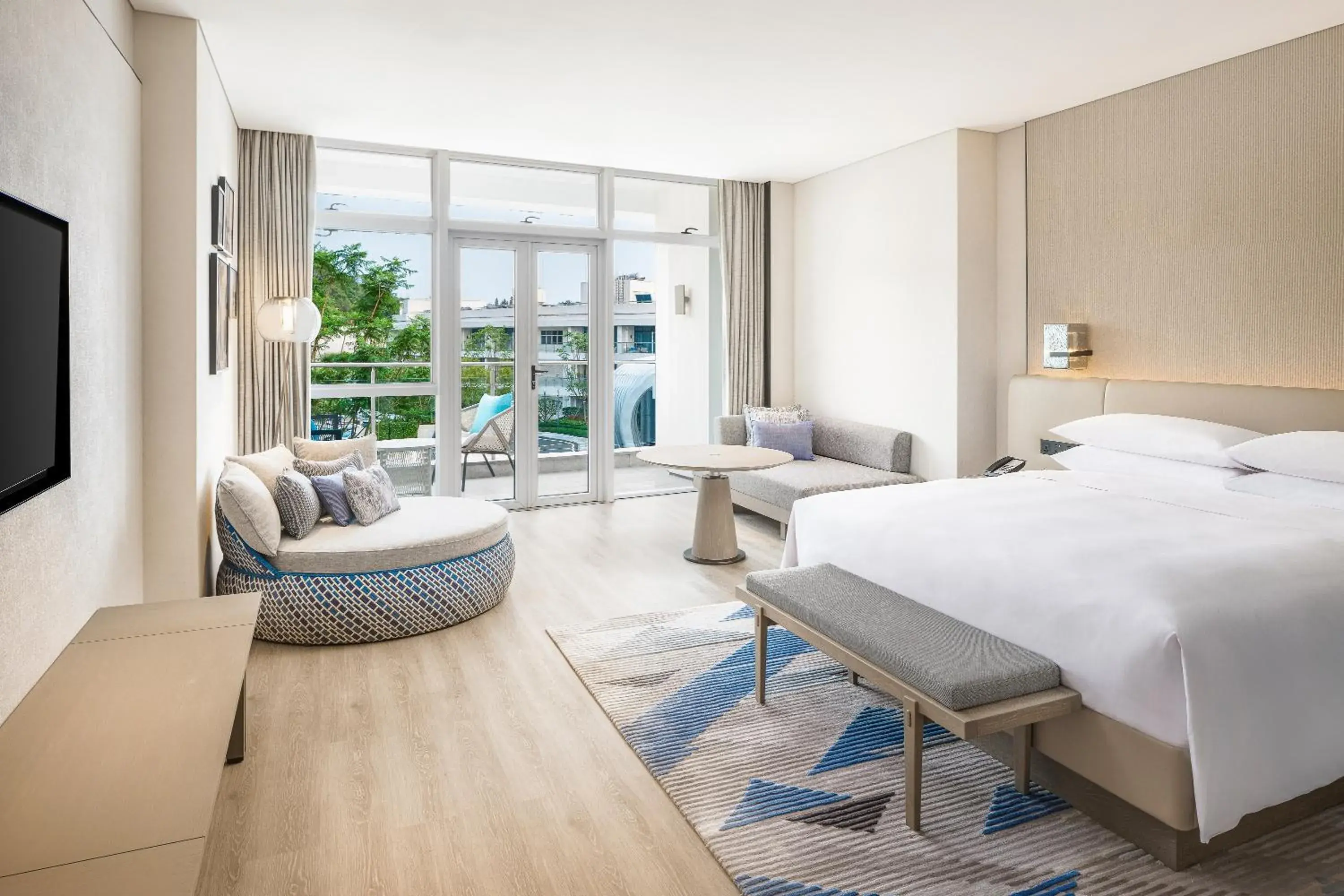Bed in Sheraton Beihai Resort