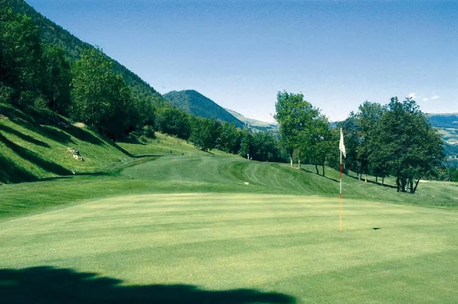 Golfcourse in Hotel Grèvol Spa