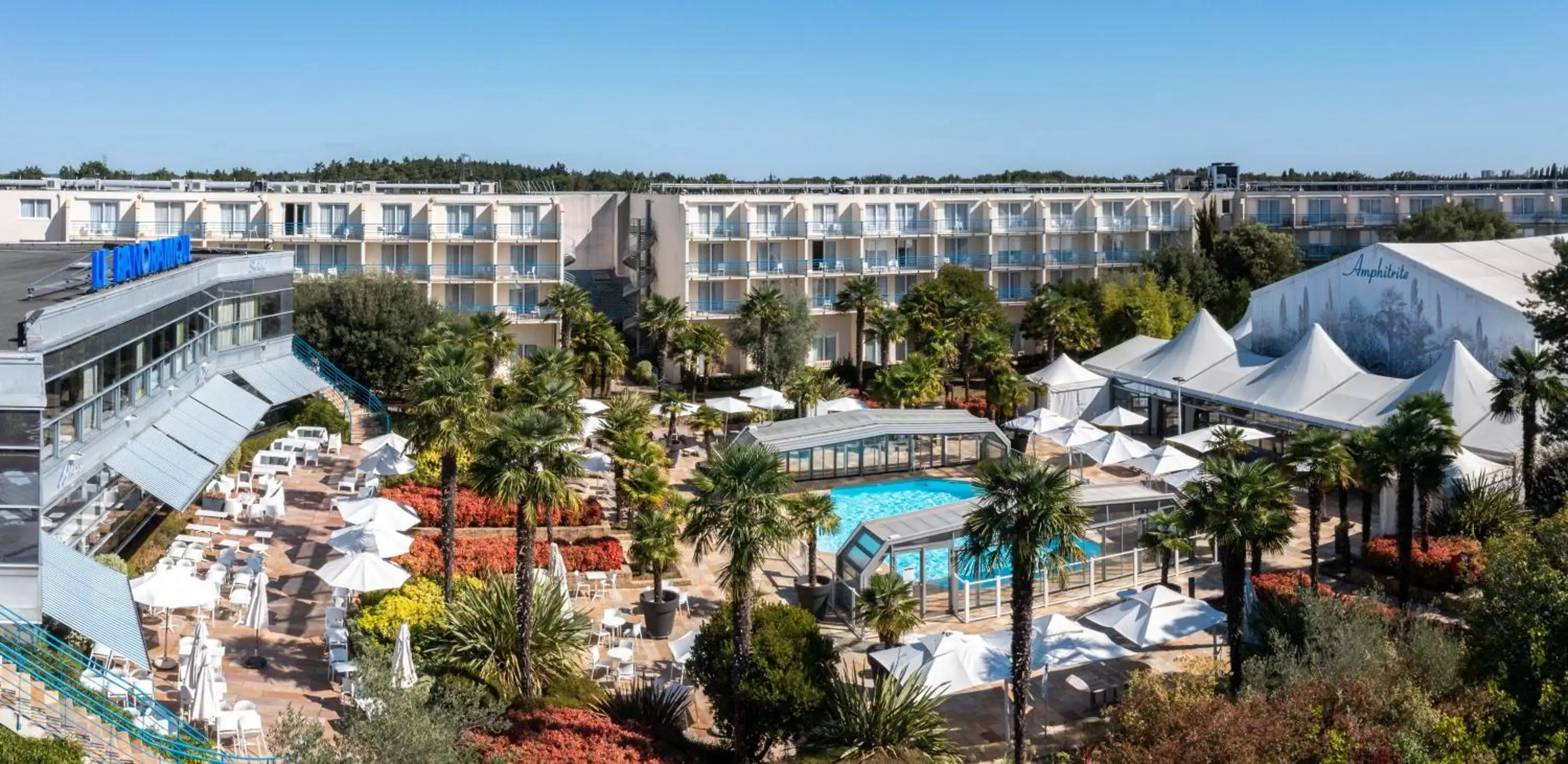 Property building, Pool View in Westotel Nantes Atlantique