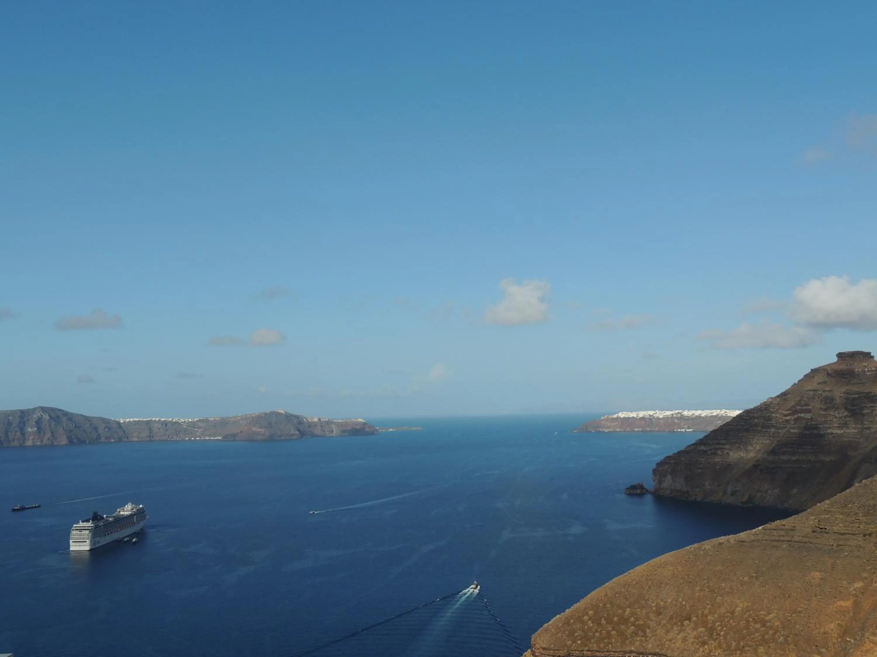 Autumn in Trieris Villa & Suites