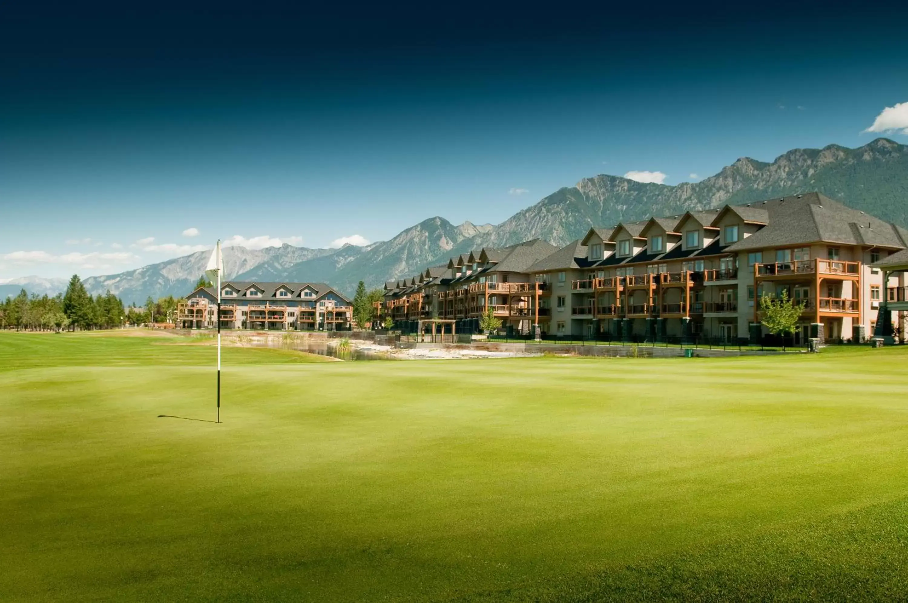 Golfcourse, Property Building in Bighorn Meadows Resort