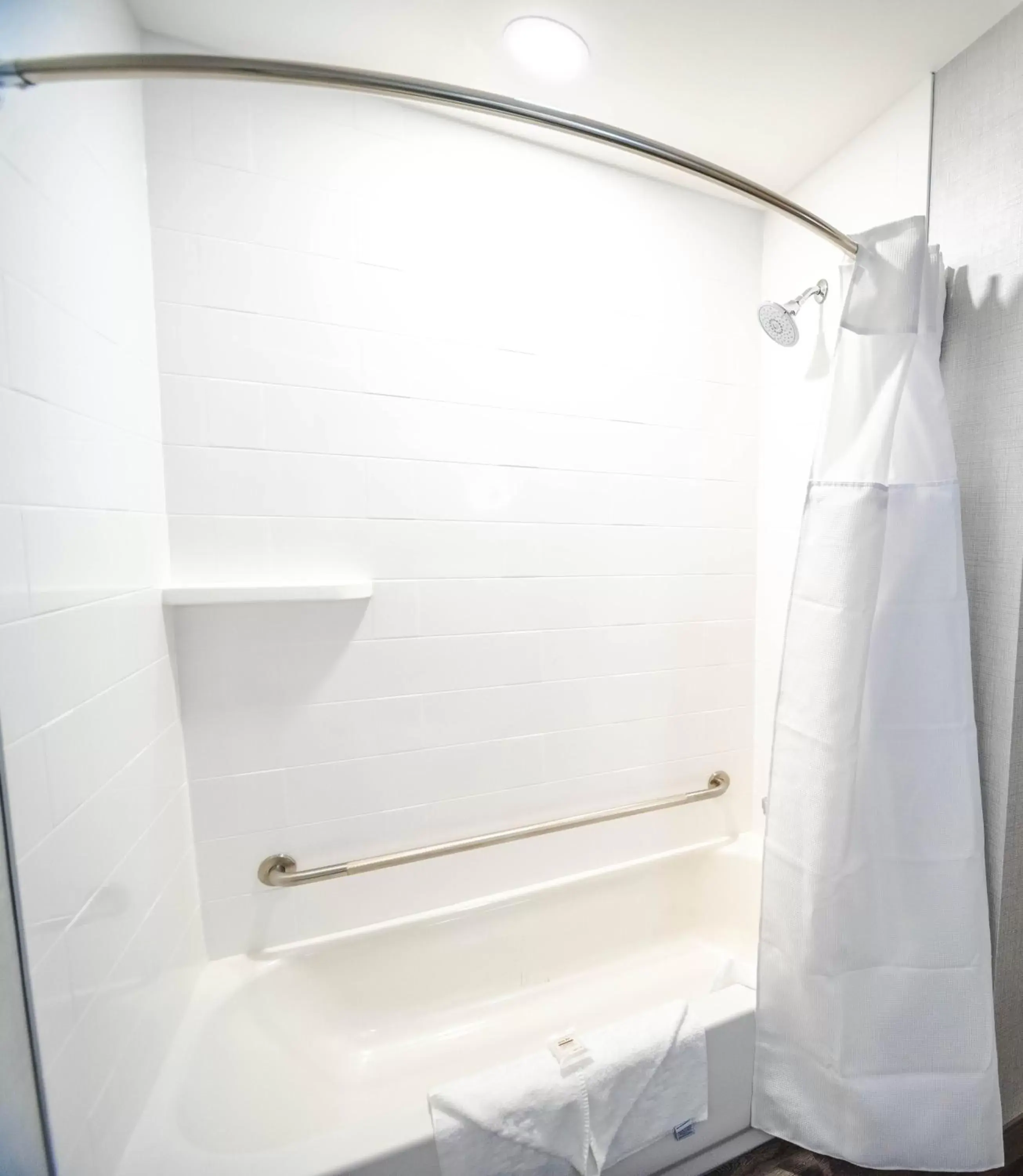 Bath, Bathroom in Best Western Premier Executive Residency Medicine Hat