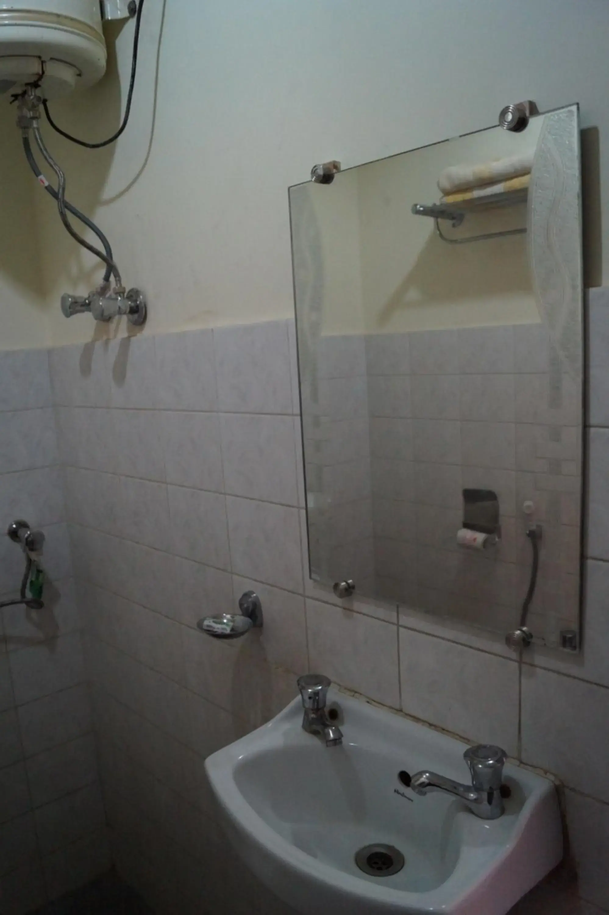 Bathroom in Hotel Alka