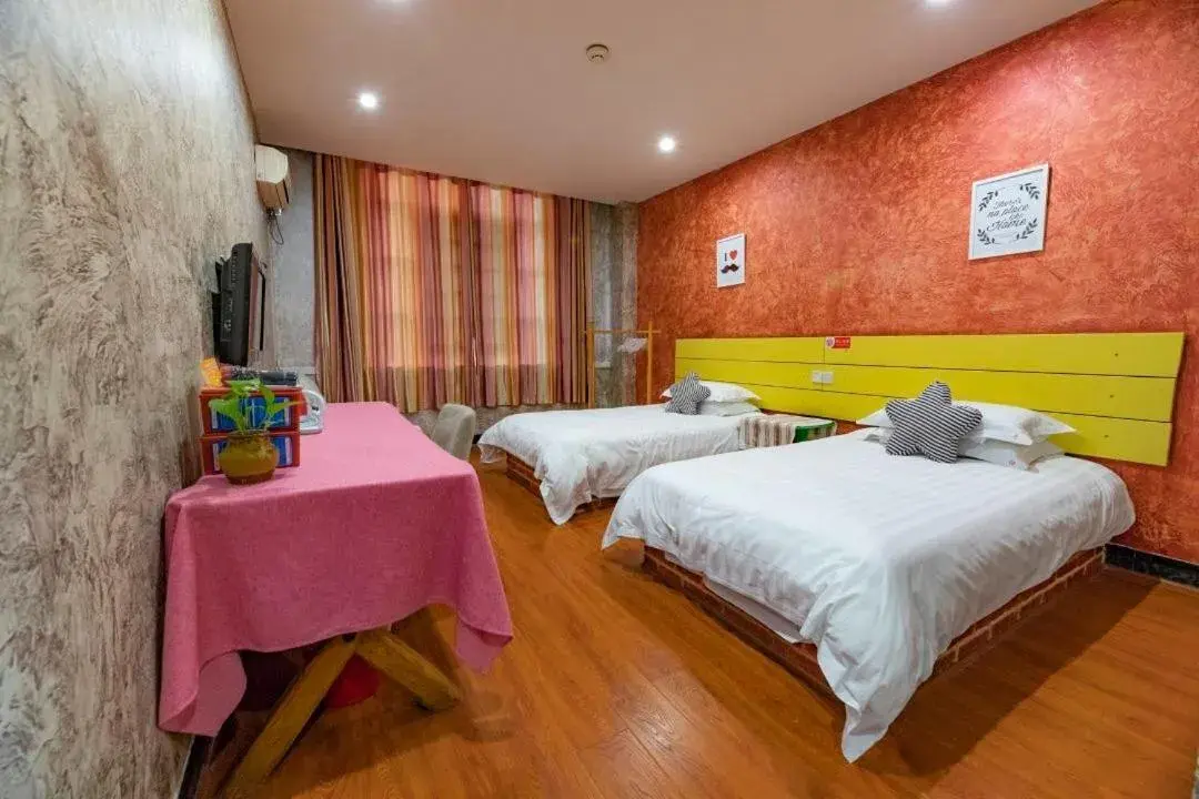 Bed in Chengdu Dreams Travel International Youth Hostel