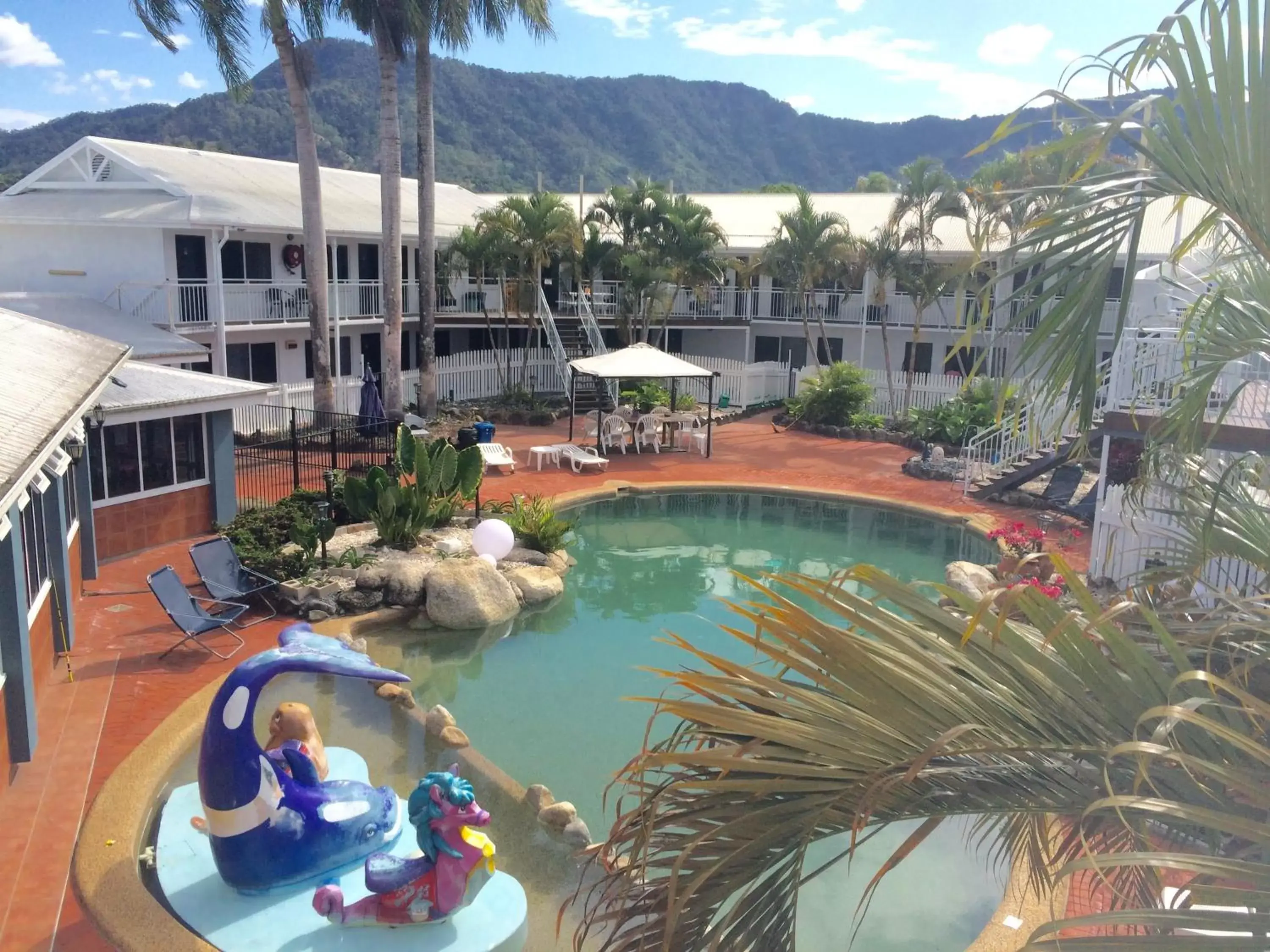 Swimming pool, Pool View in South Cairns Resort