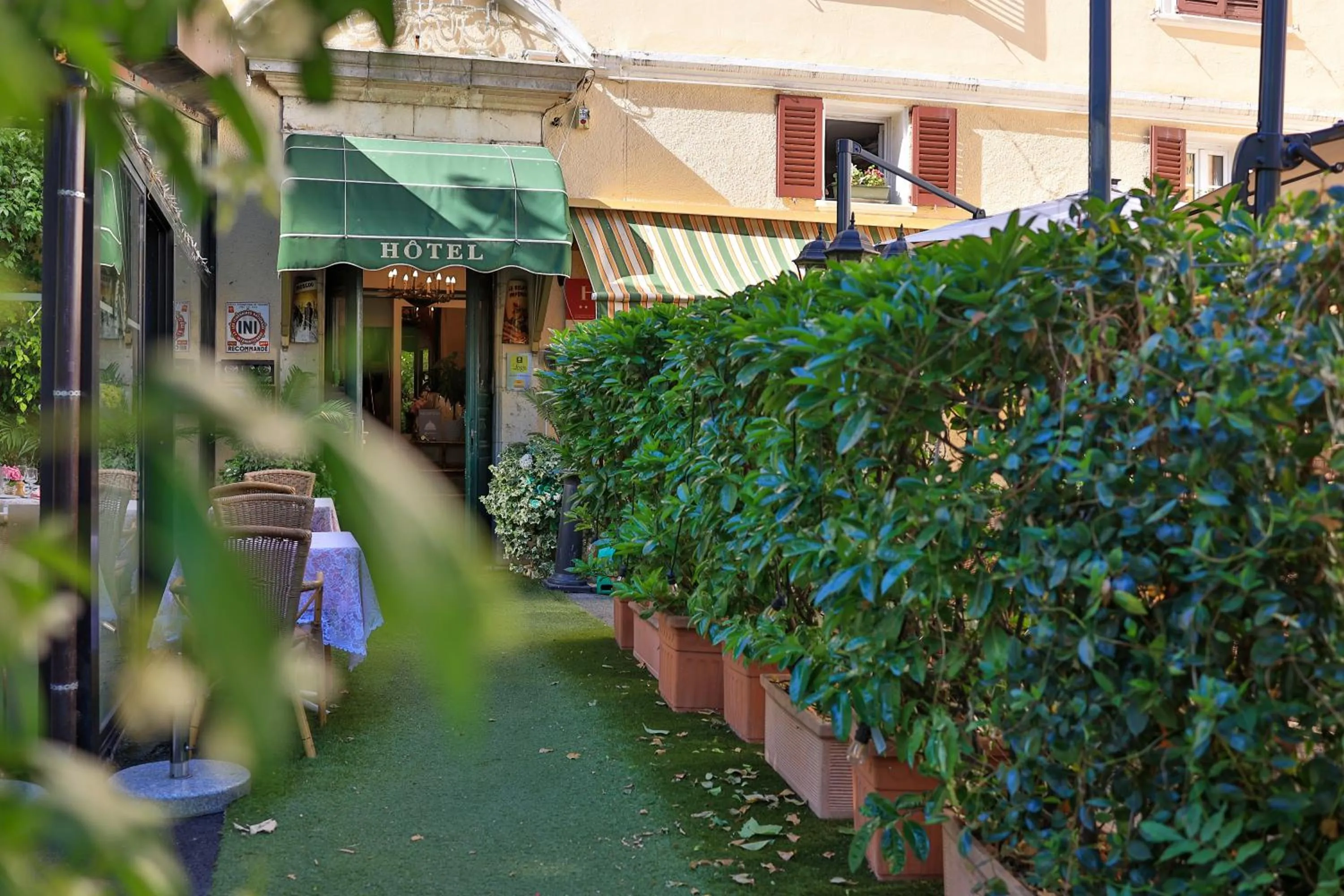 Garden in Logis Le Relais Imperial