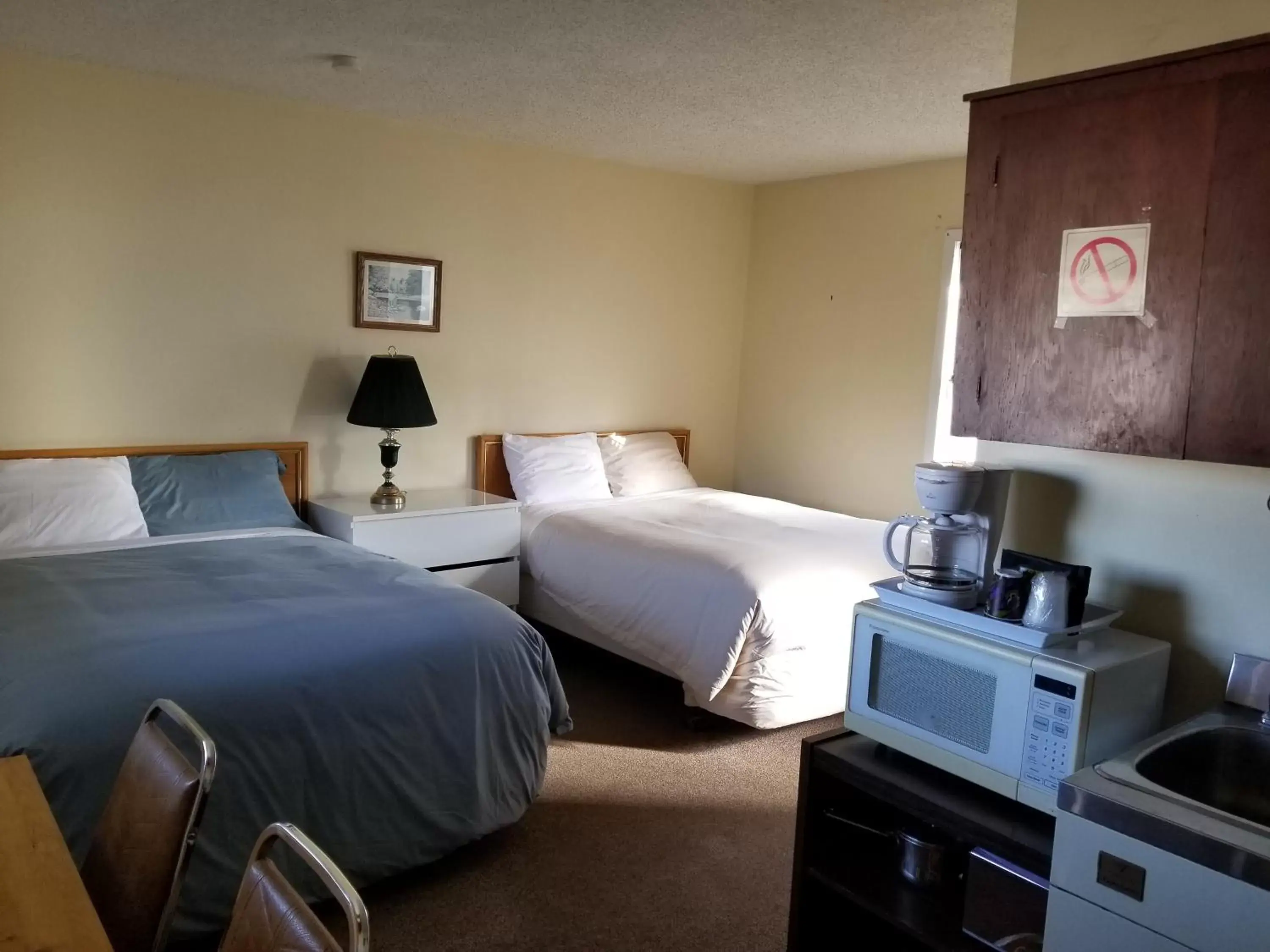 Bed in Melsask Motel