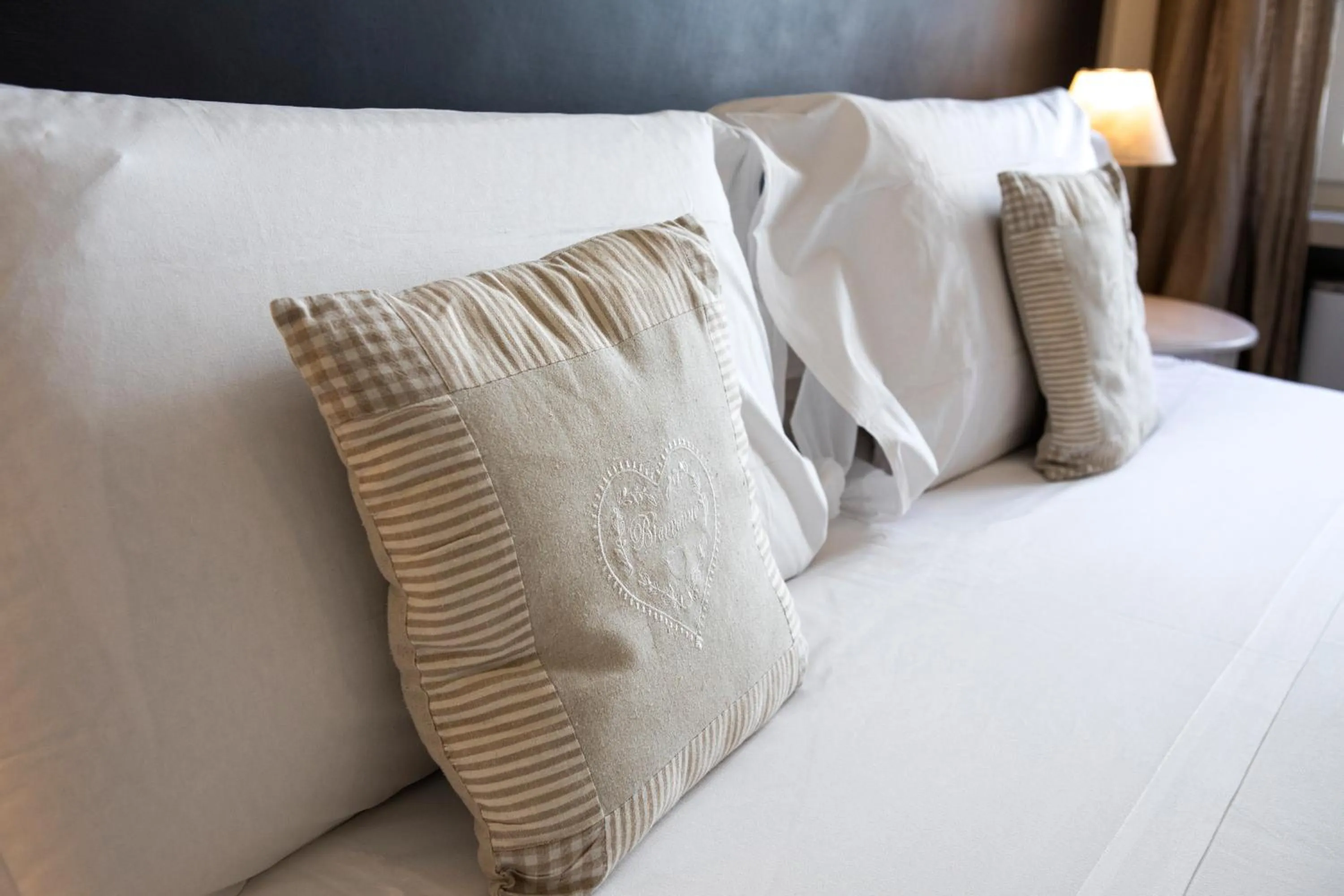 Bed in Hotel Broletto - Centro Storico