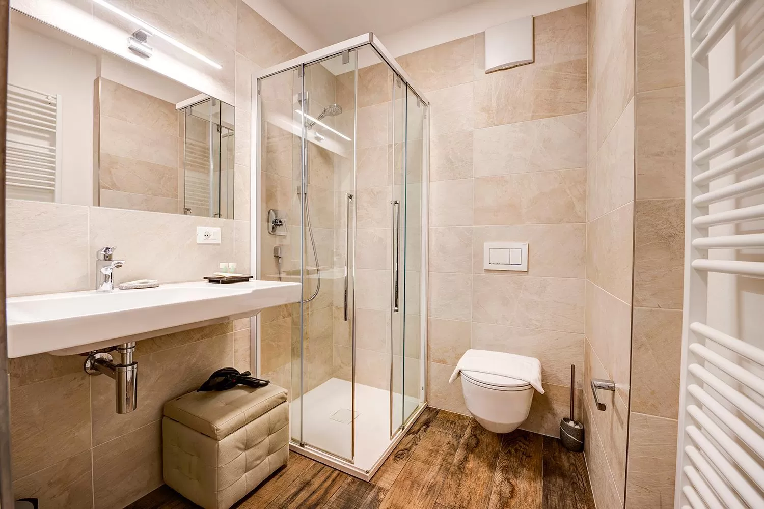 Toilet in Arcadia Rooms