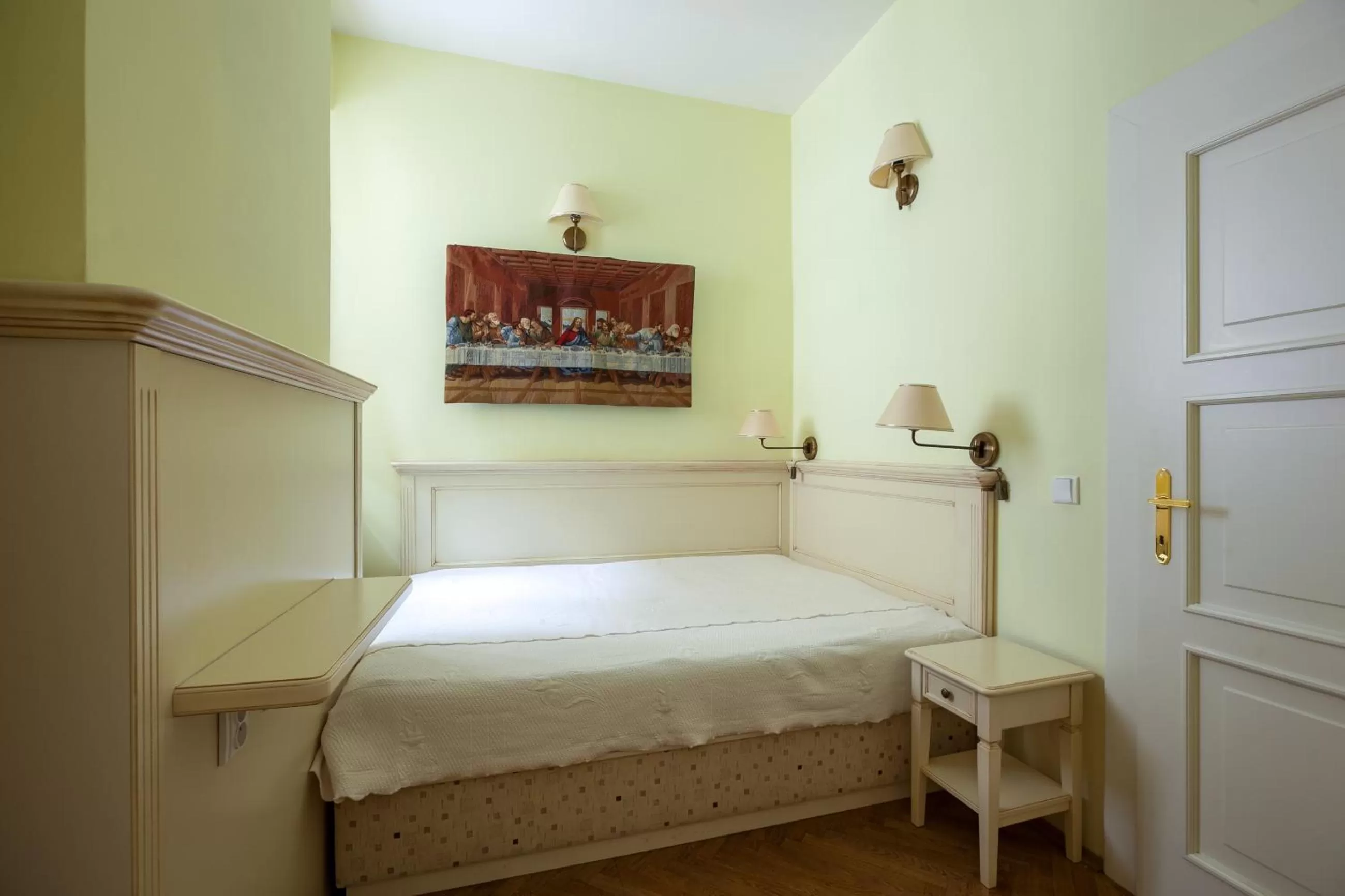 Decorative detail, Bed in Tyn Yard Residence