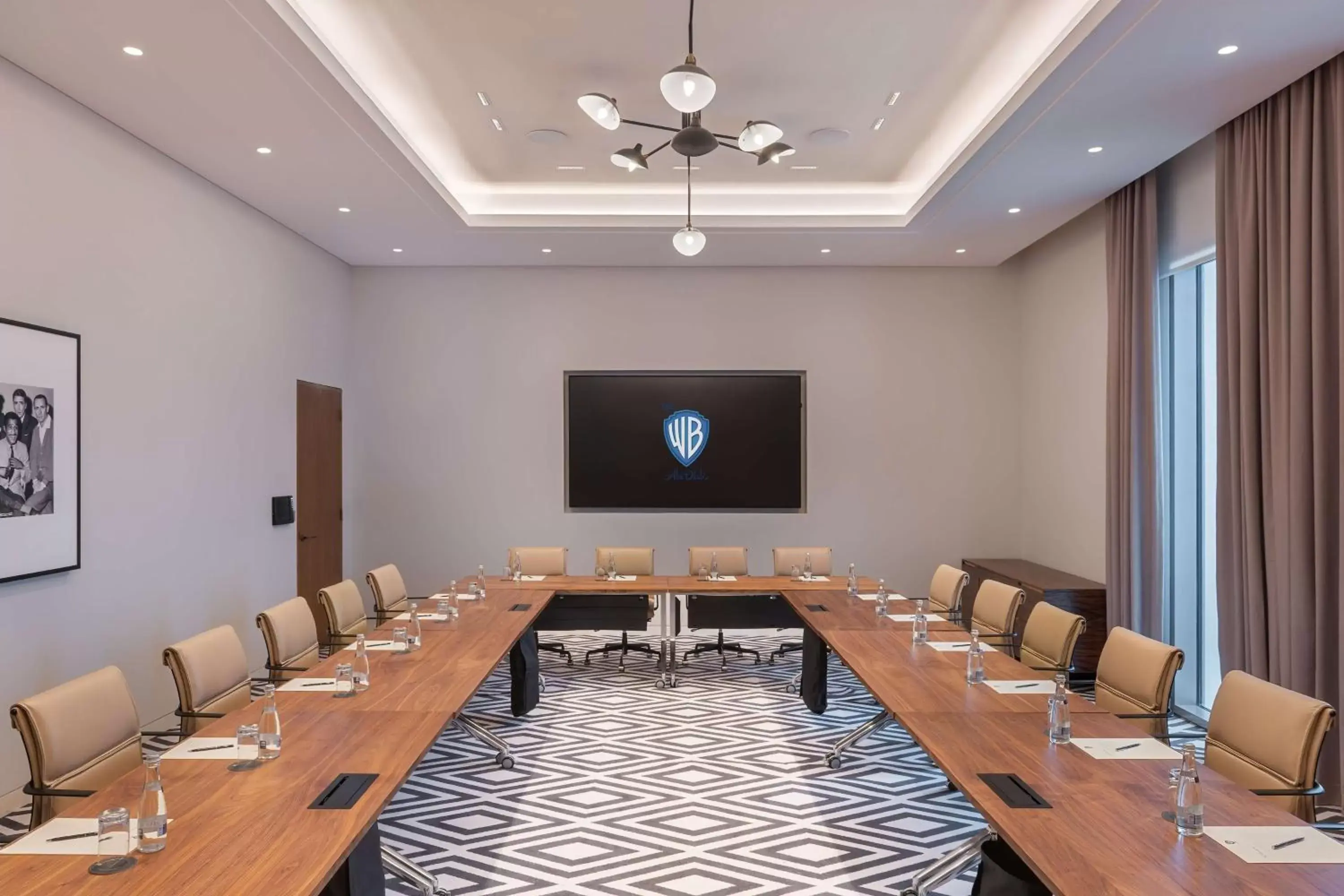 Meeting/conference room in The WB Abu Dhabi, Curio Collection By Hilton