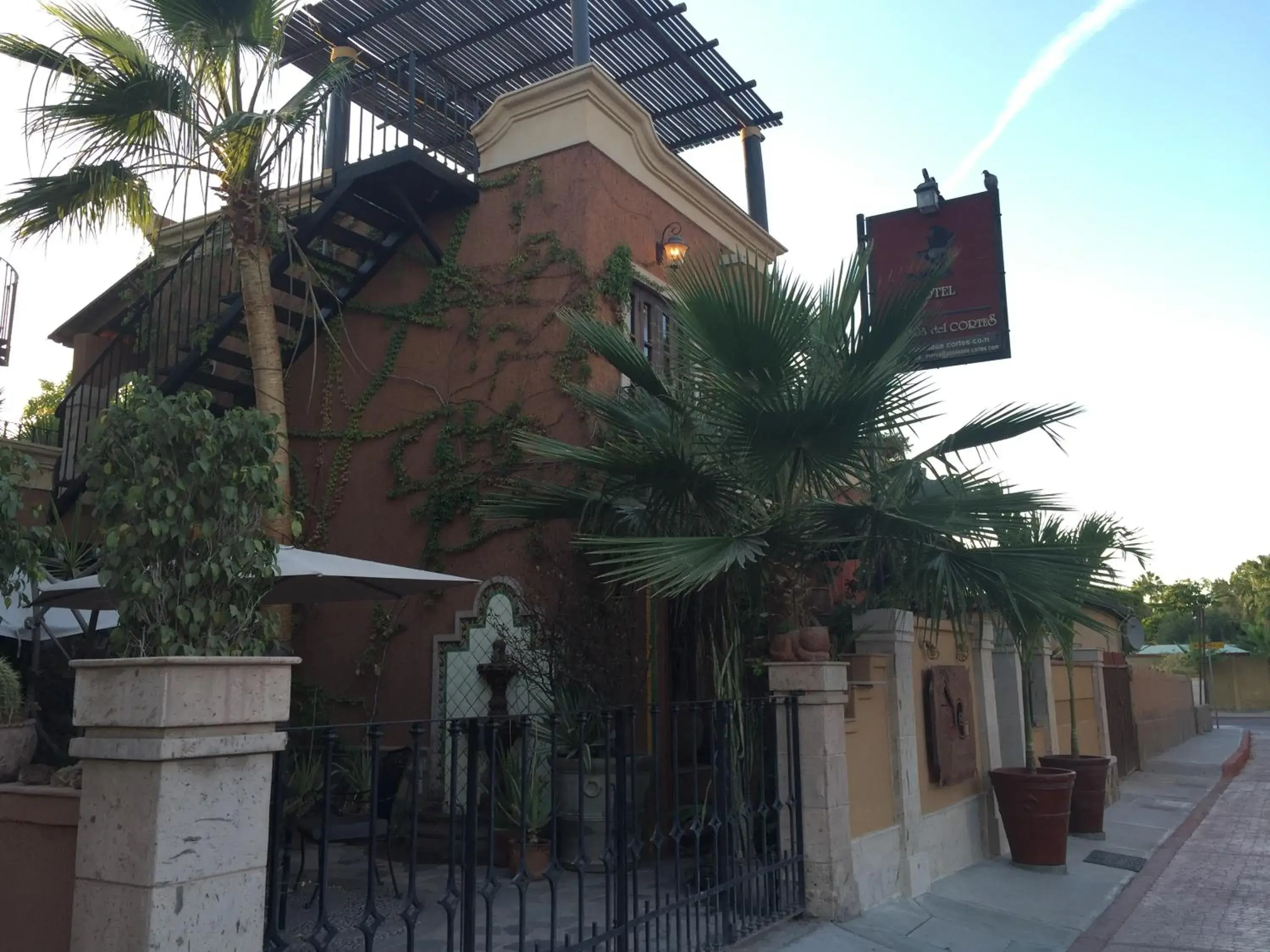 Facade/entrance, Property Building in Posada del Cortes