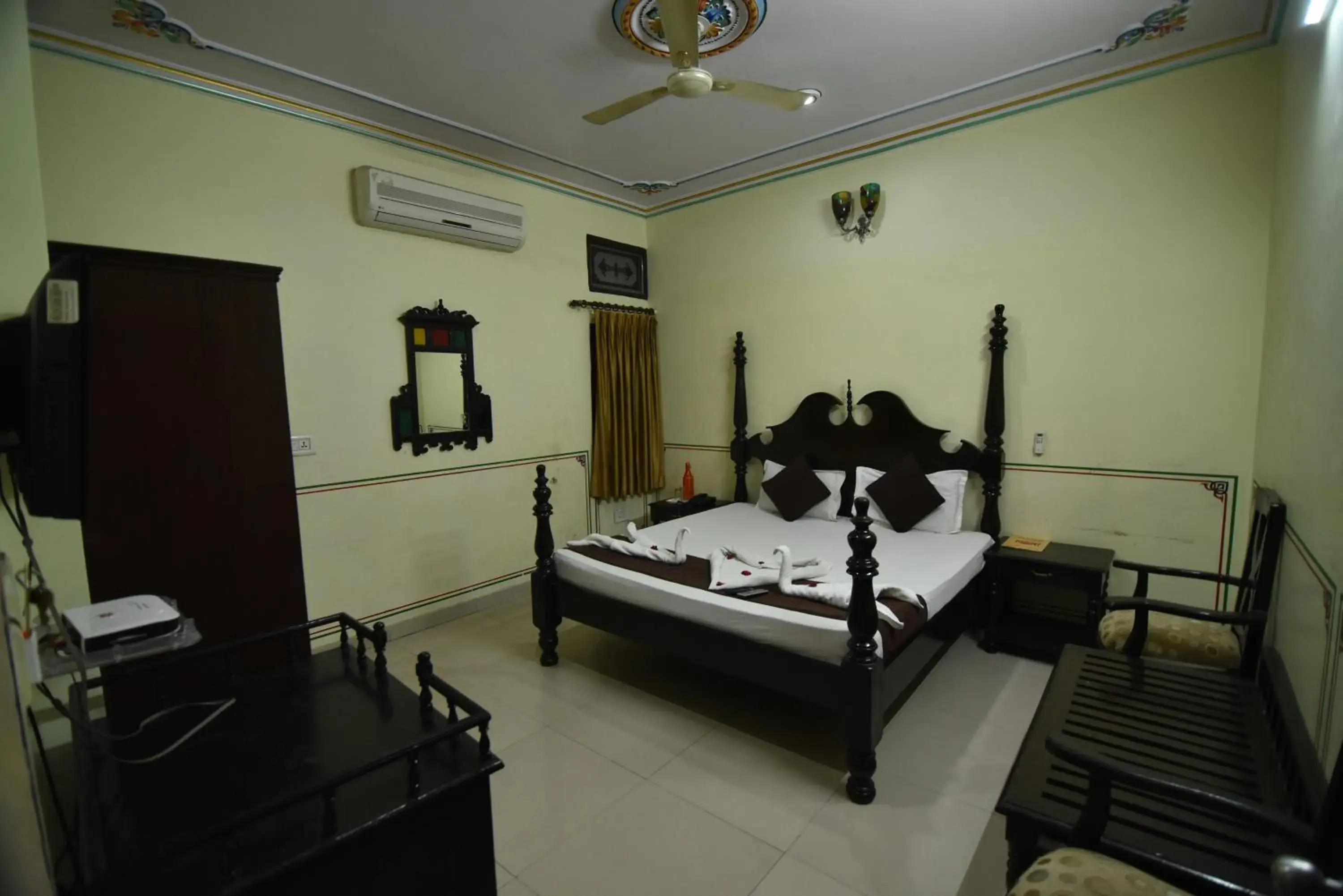 Family, Bed in Hotel Vaishnavi