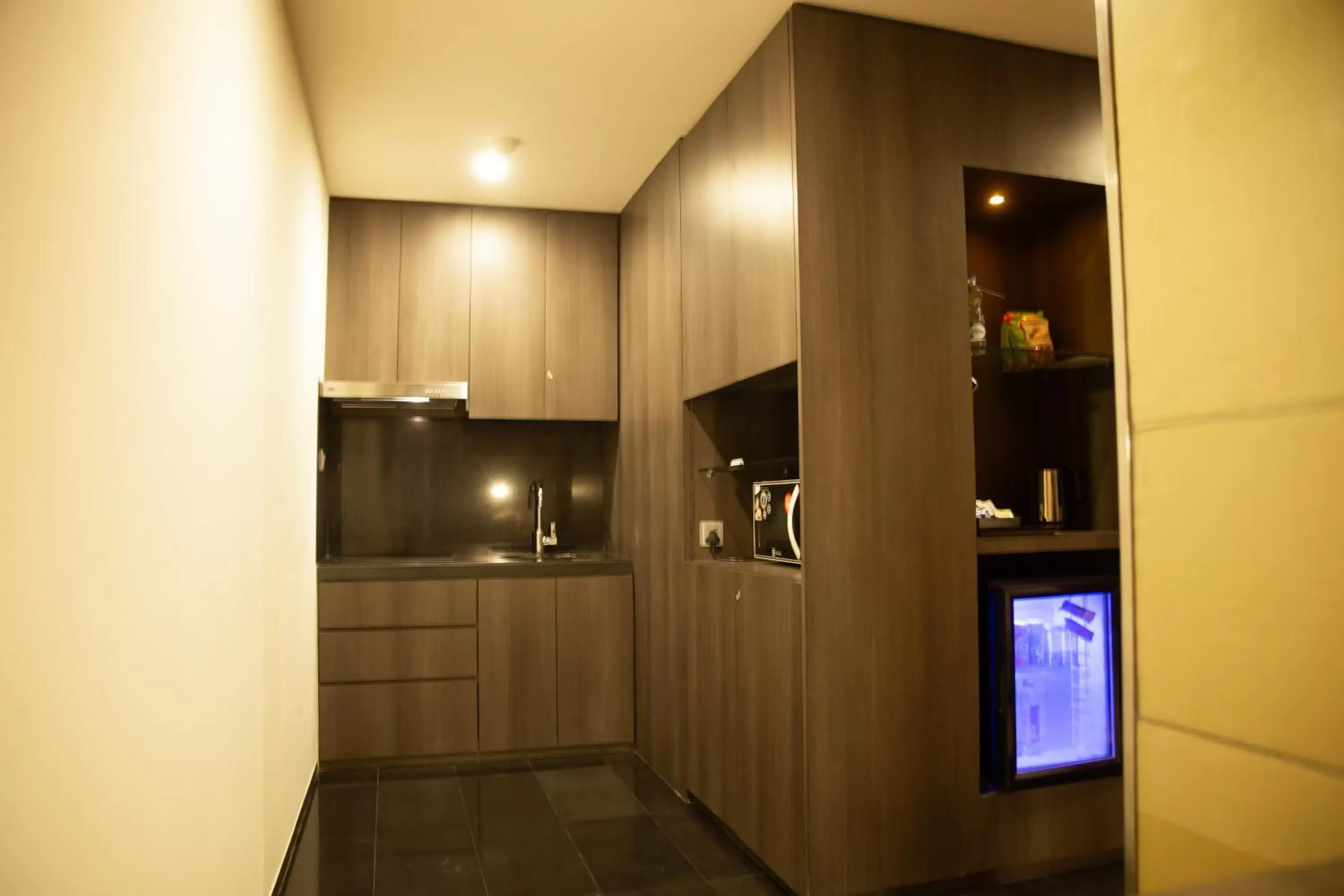 Kitchen or kitchenette, Kitchen/Kitchenette in Novotel Kolkata Hotel and Residences