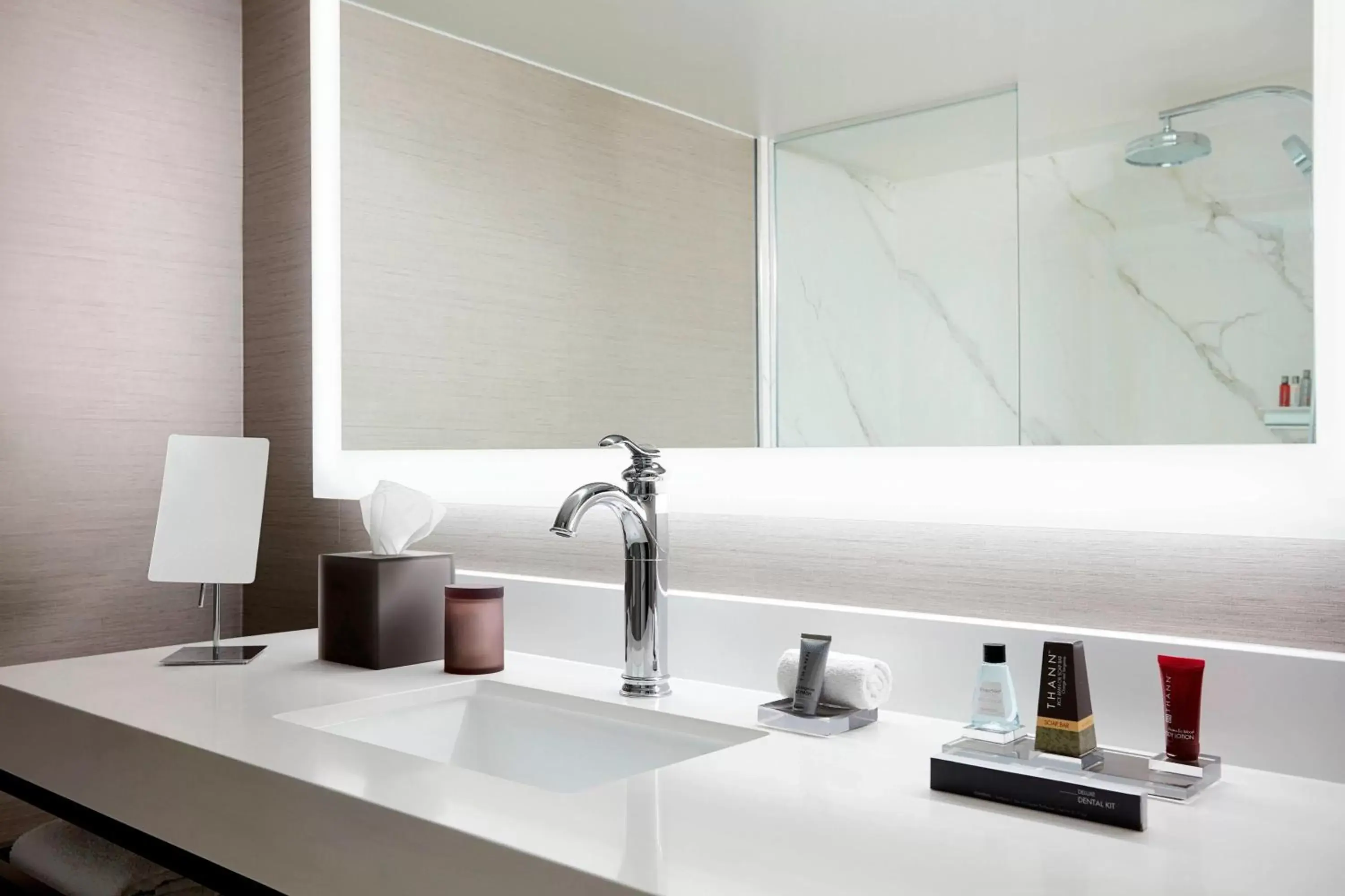 Queen Room with Two Queen Beds in Charlotte Marriott SouthPark Queen Room with Two Queen Beds in Charlotte Marriott SouthPark