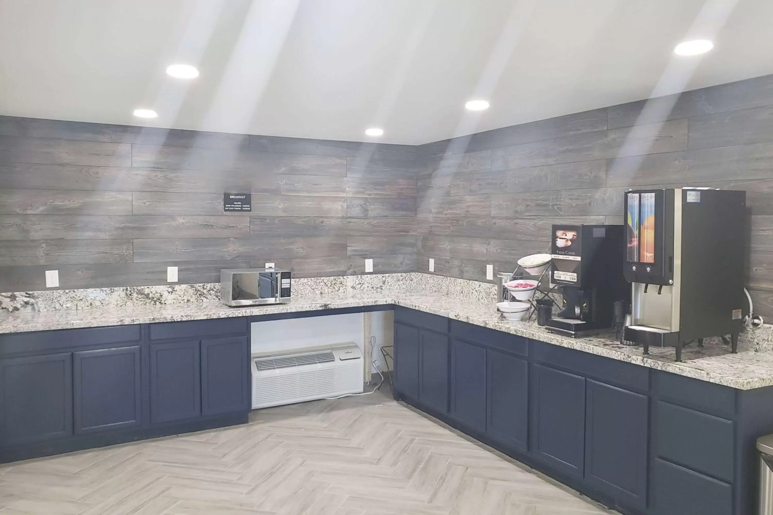 Restaurant/places to eat in Baymont by Wyndham Morganton Restaurant/places to eat in Baymont by Wyndham Morganton