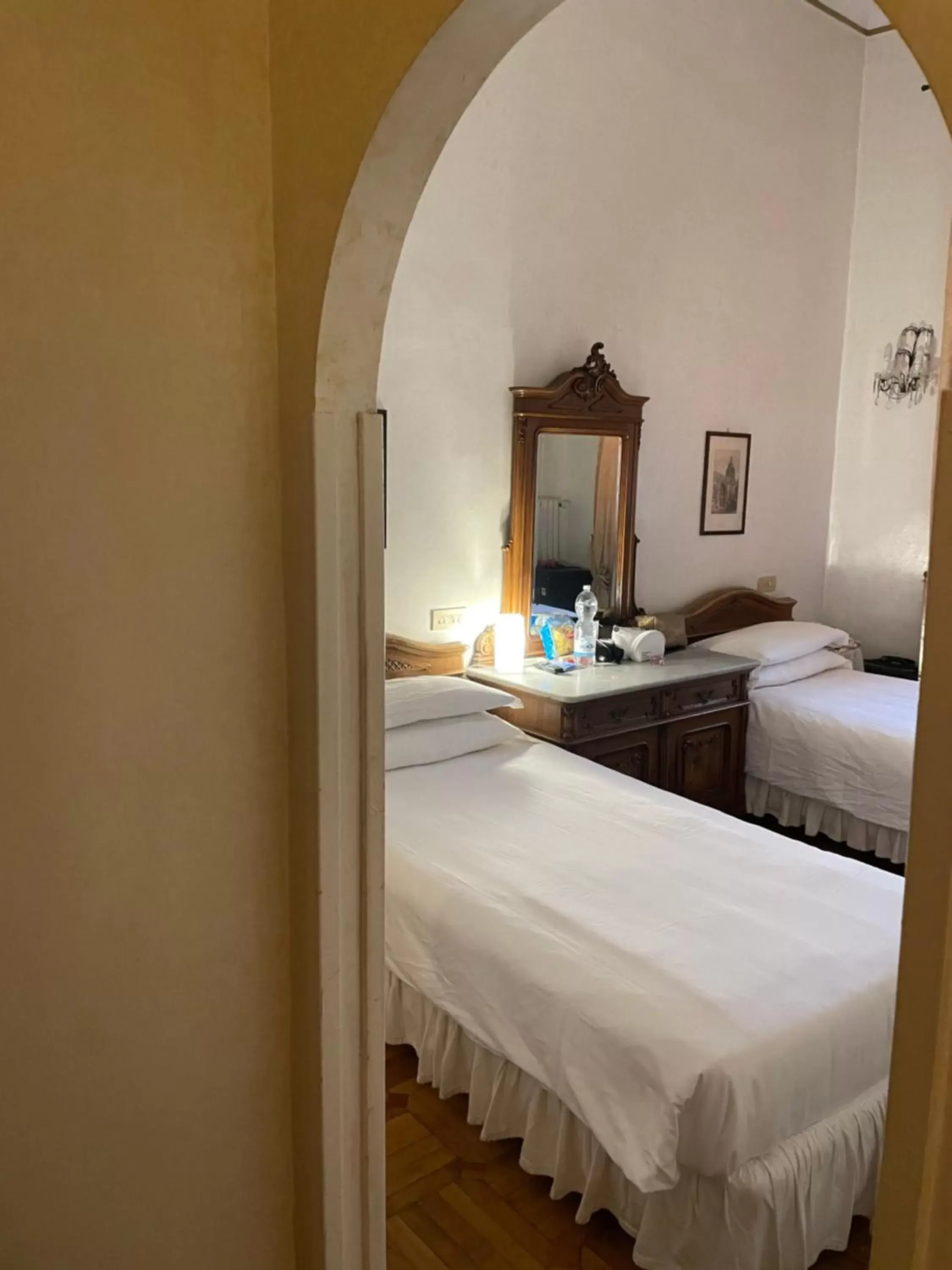 Bedroom, Bed in Hotel Fontana