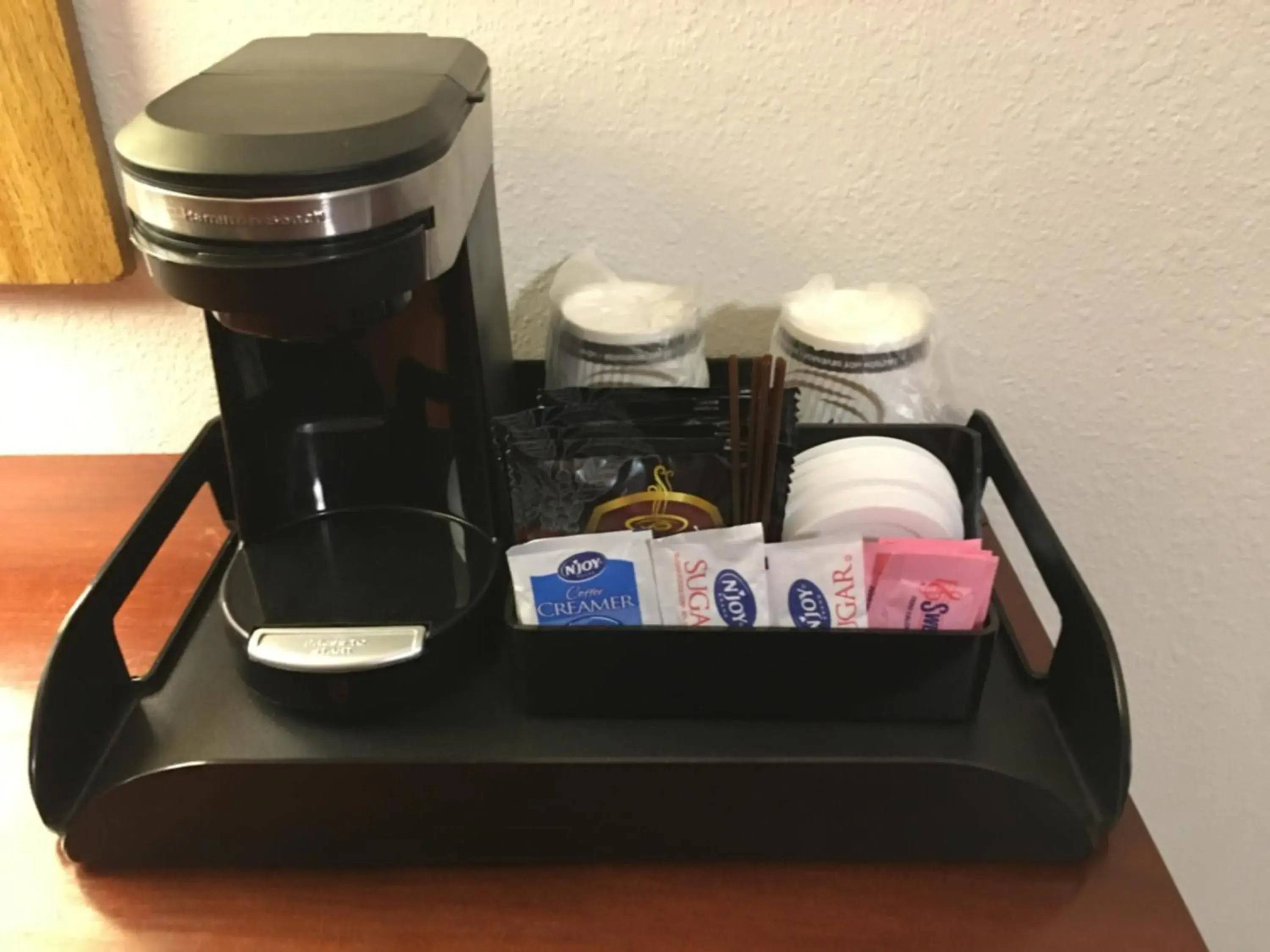 Coffee/Tea Facilities in Lakeshore Inn Water Front