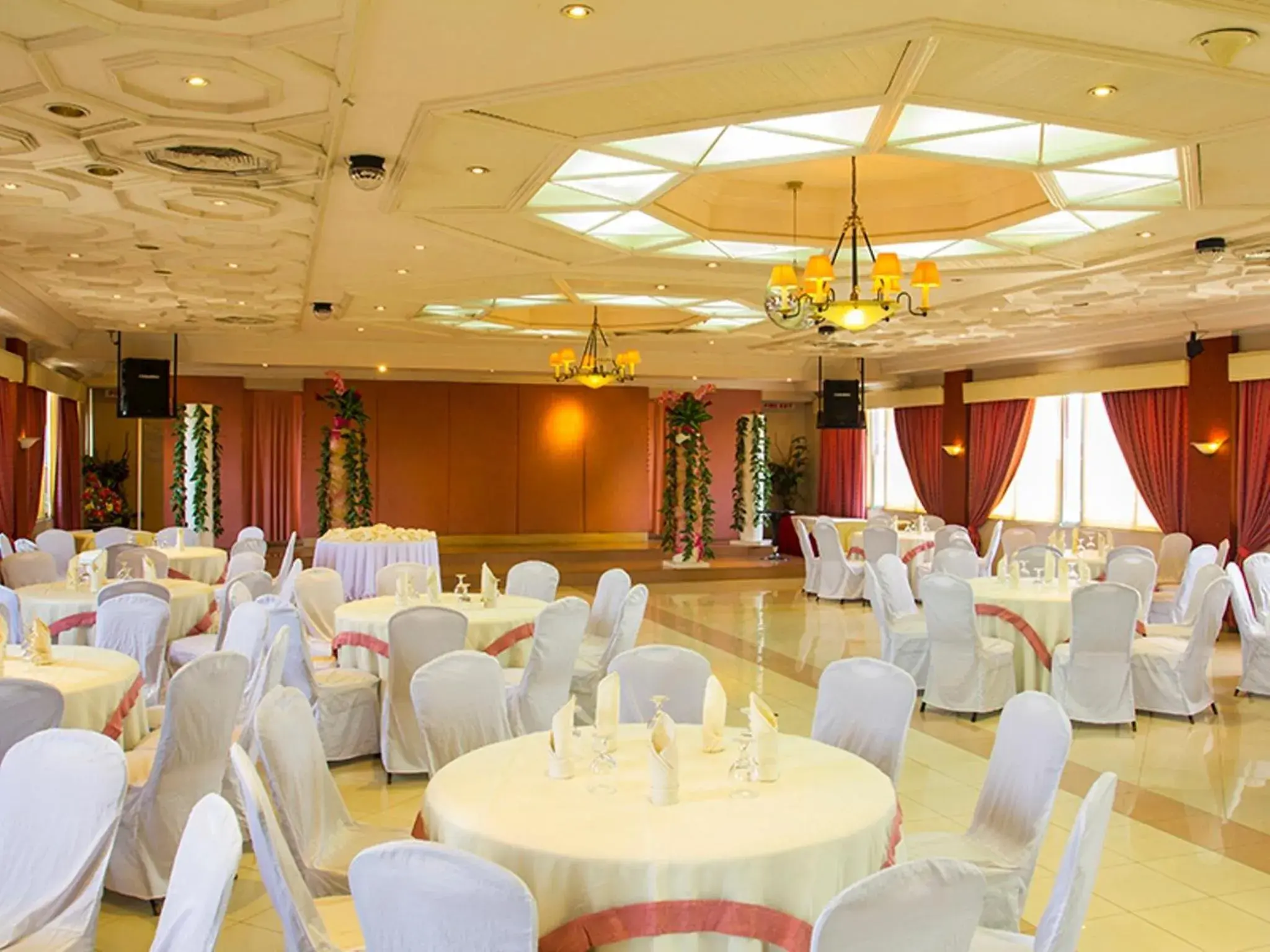 Banquet/Function facilities, Banquet Facilities in Grand City Hotel