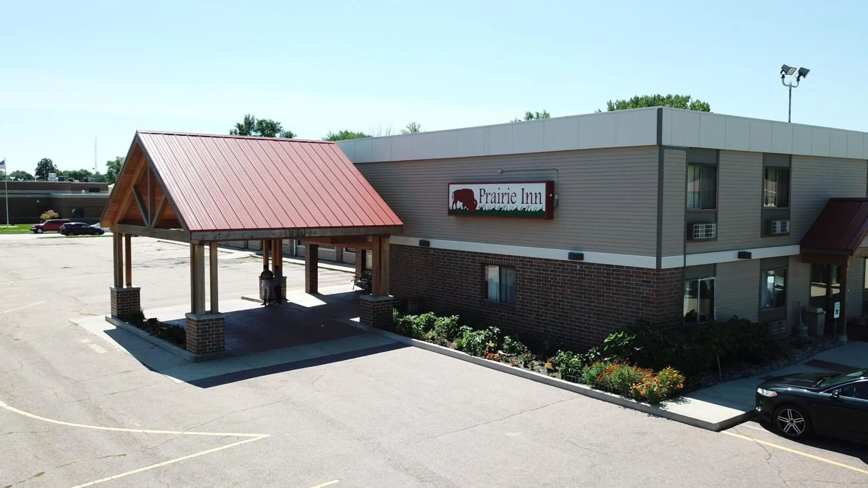 Property building in Prairie Inn Property building in Prairie Inn