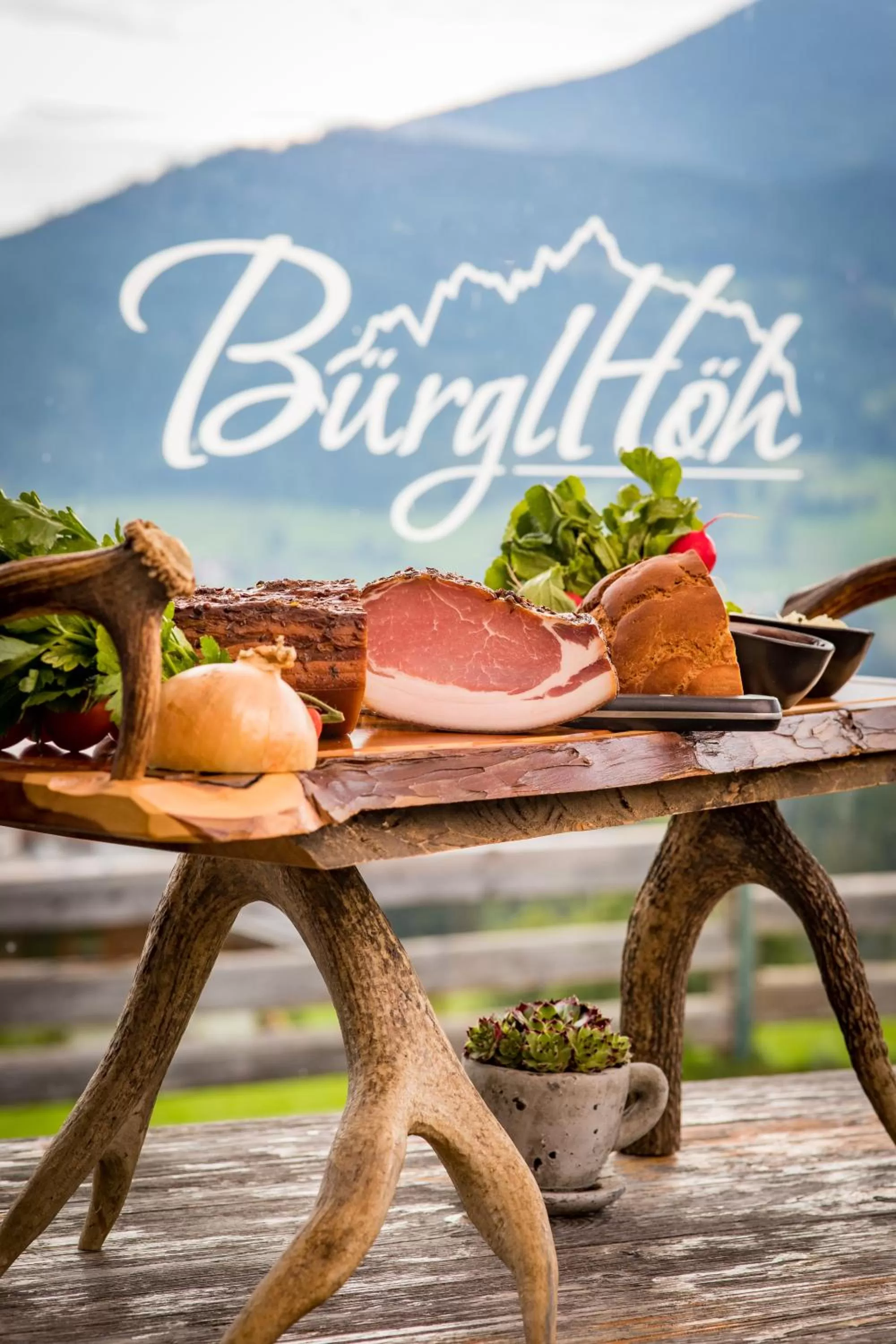 Food and drinks in Hotel und Alpen Apartments - Bürglhöh