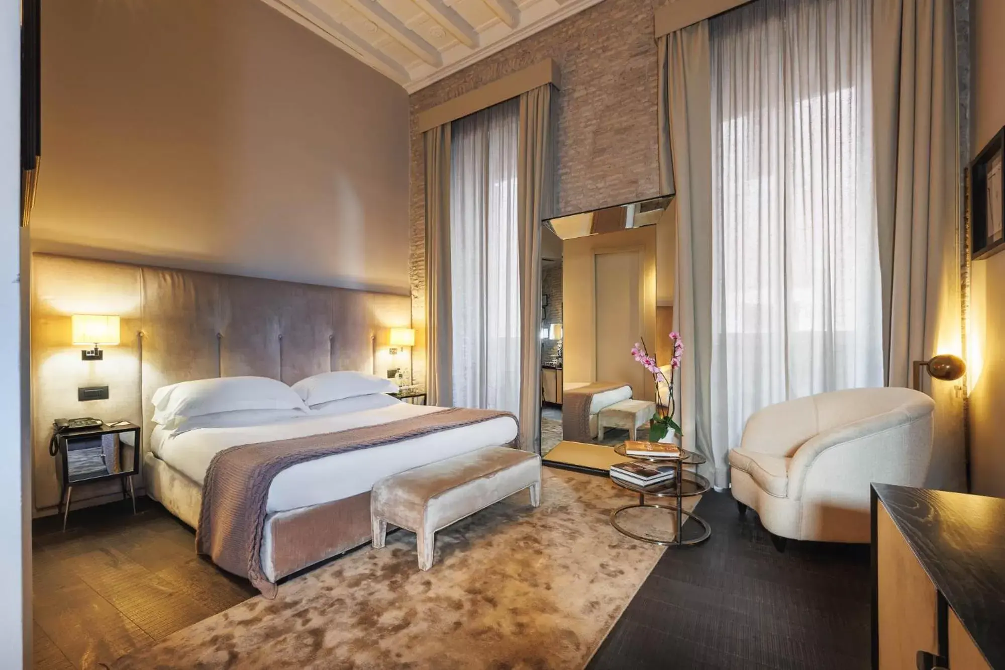Deluxe Double Room in DOM Hotel Roma - Preferred Hotels & Resorts Deluxe Double Room in DOM Hotel Roma - Preferred Hotels & Resorts