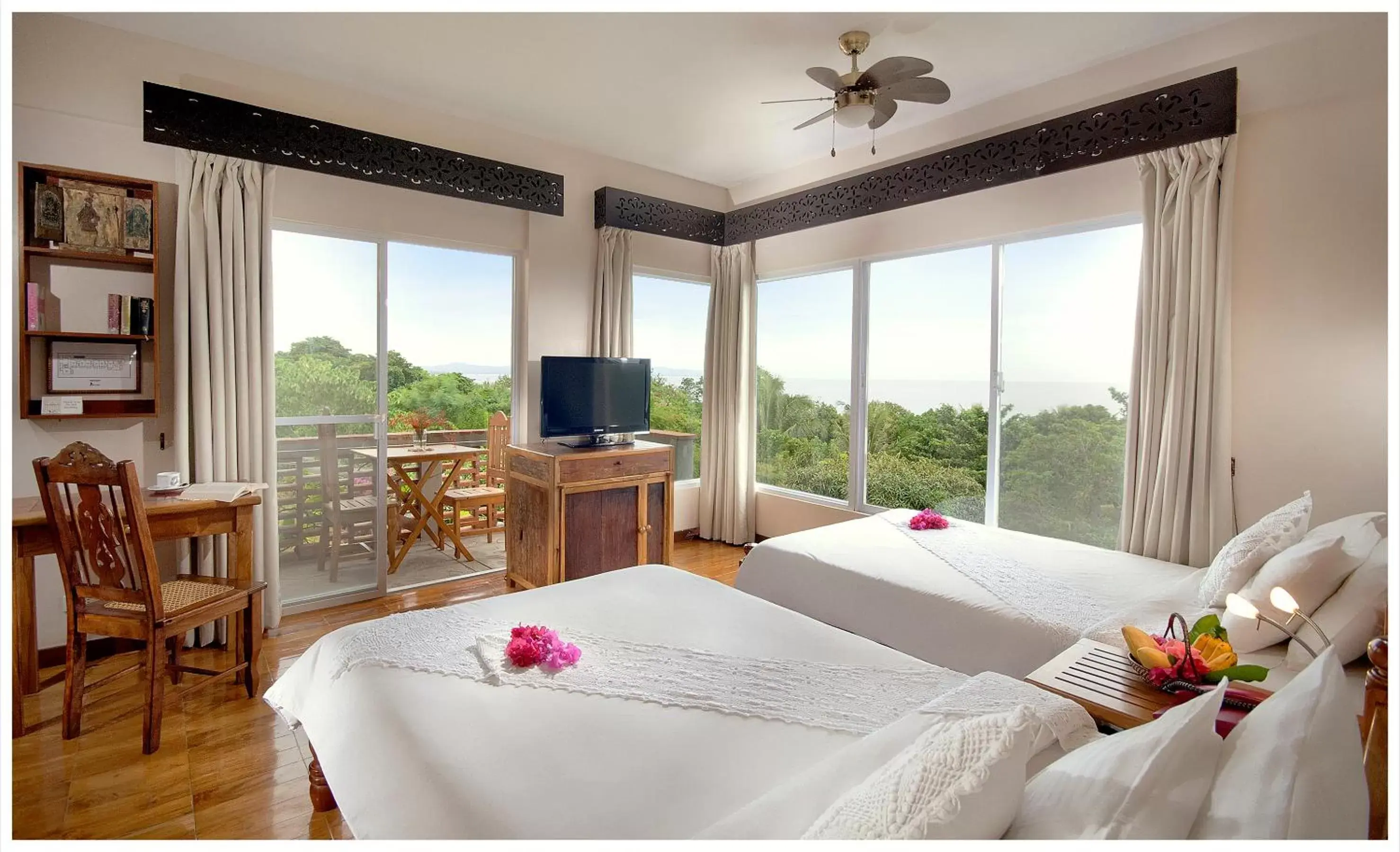 Deluxe Twin Room in Amarela Resort Deluxe Twin Room in Amarela Resort