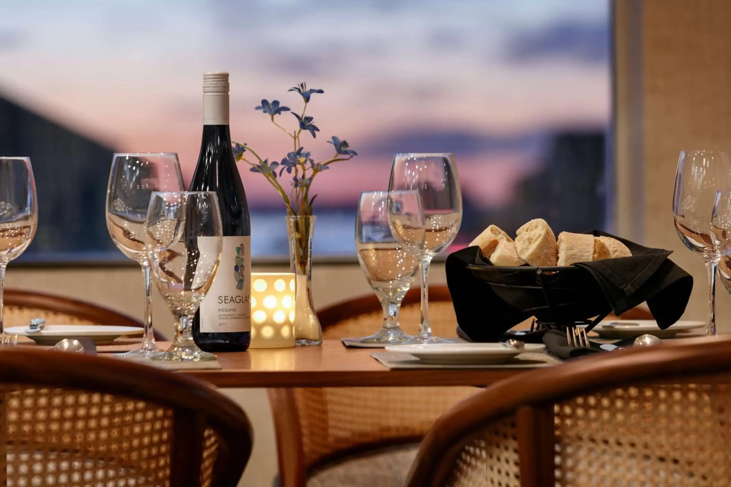 Restaurant/places to eat in Hilton Suites Ocean City Oceanfront Restaurant/places to eat in Hilton Suites Ocean City Oceanfront