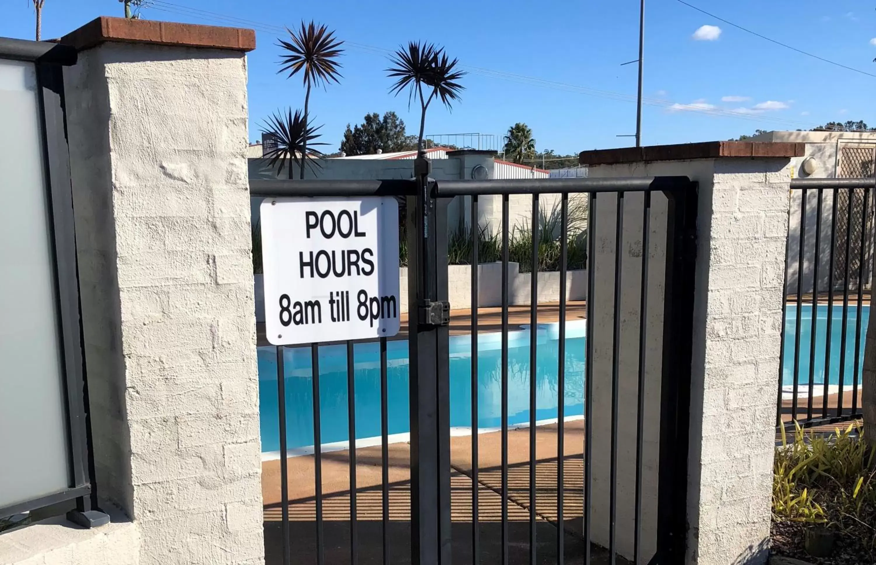 Swimming pool, Pool View in Sunseeker Motor Inn