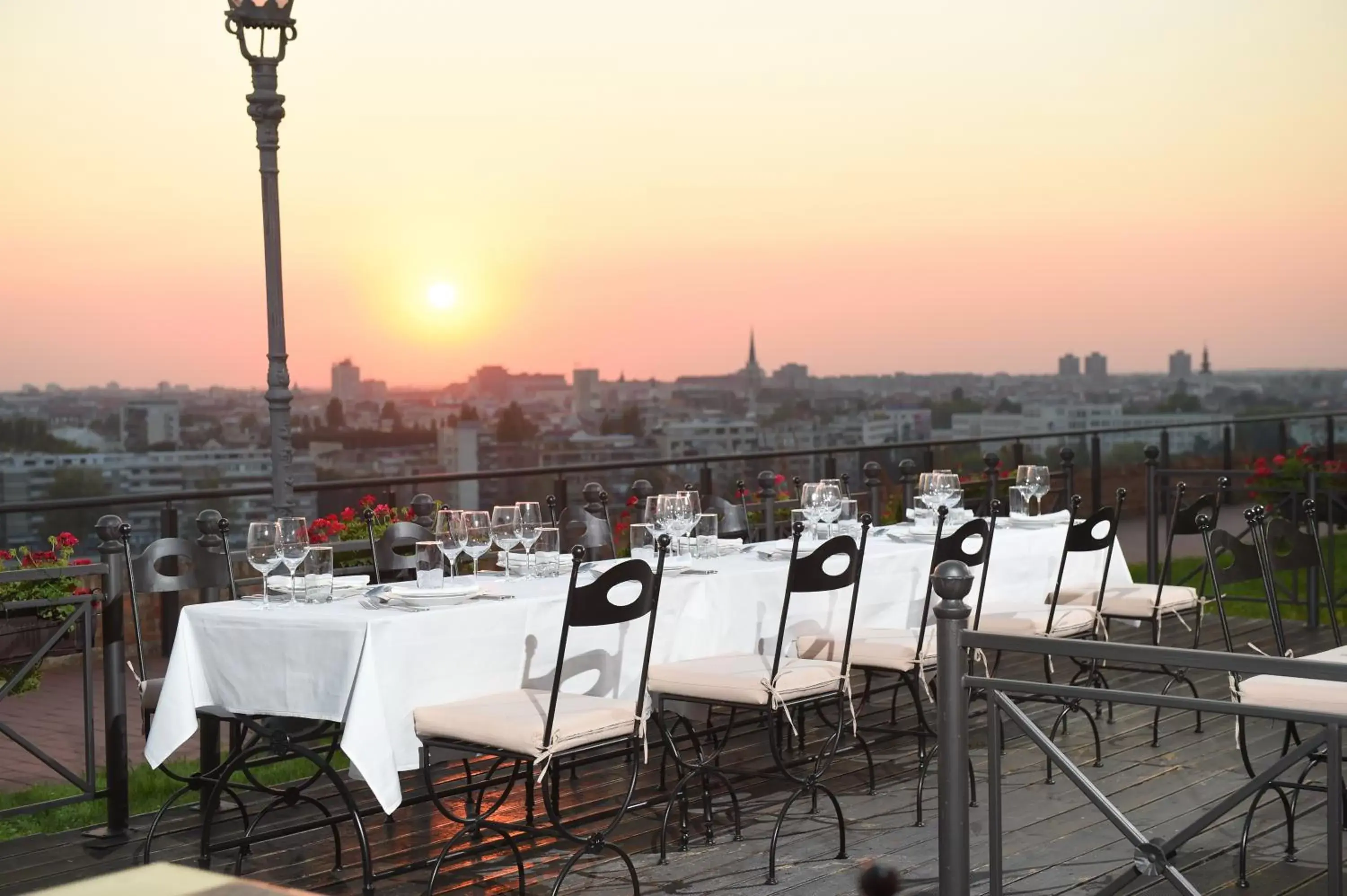 Balcony/Terrace, Restaurant/Places to Eat in Hotel Leopold I