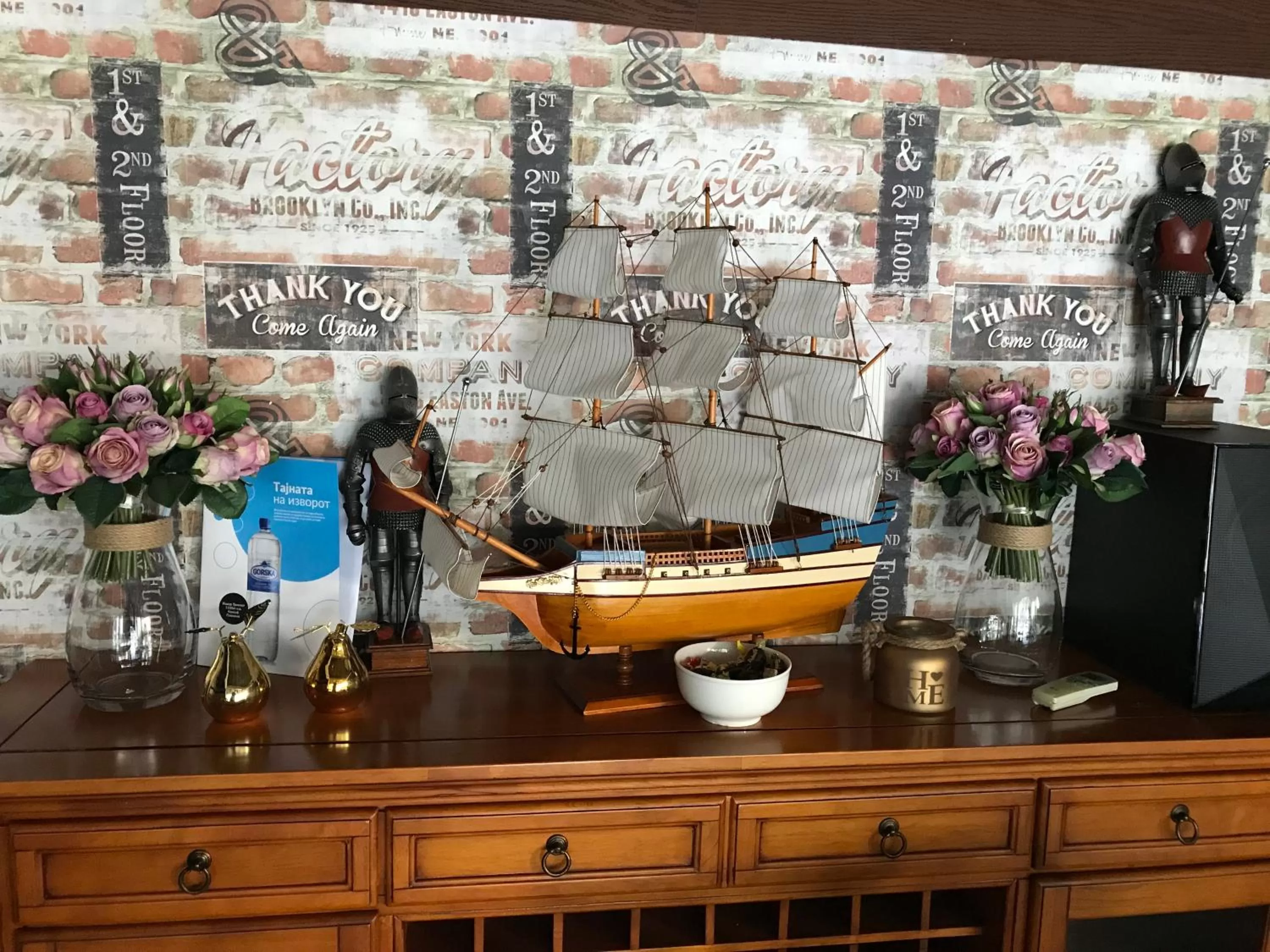 Area and facilities in Villa Nina Hotel & Lounge bar