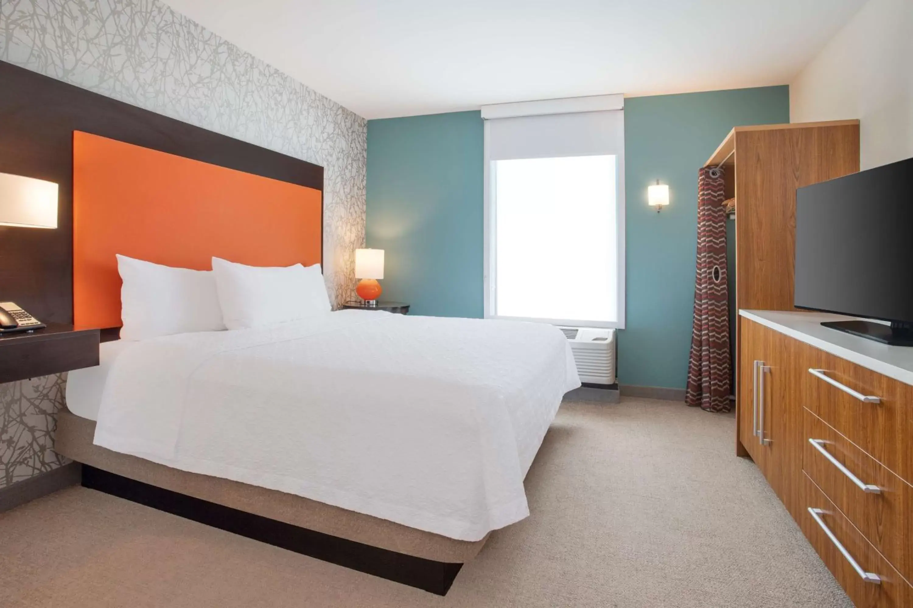 Bed in Home2 Suites Charlotte I-77 South Bed in Home2 Suites Charlotte I-77 South