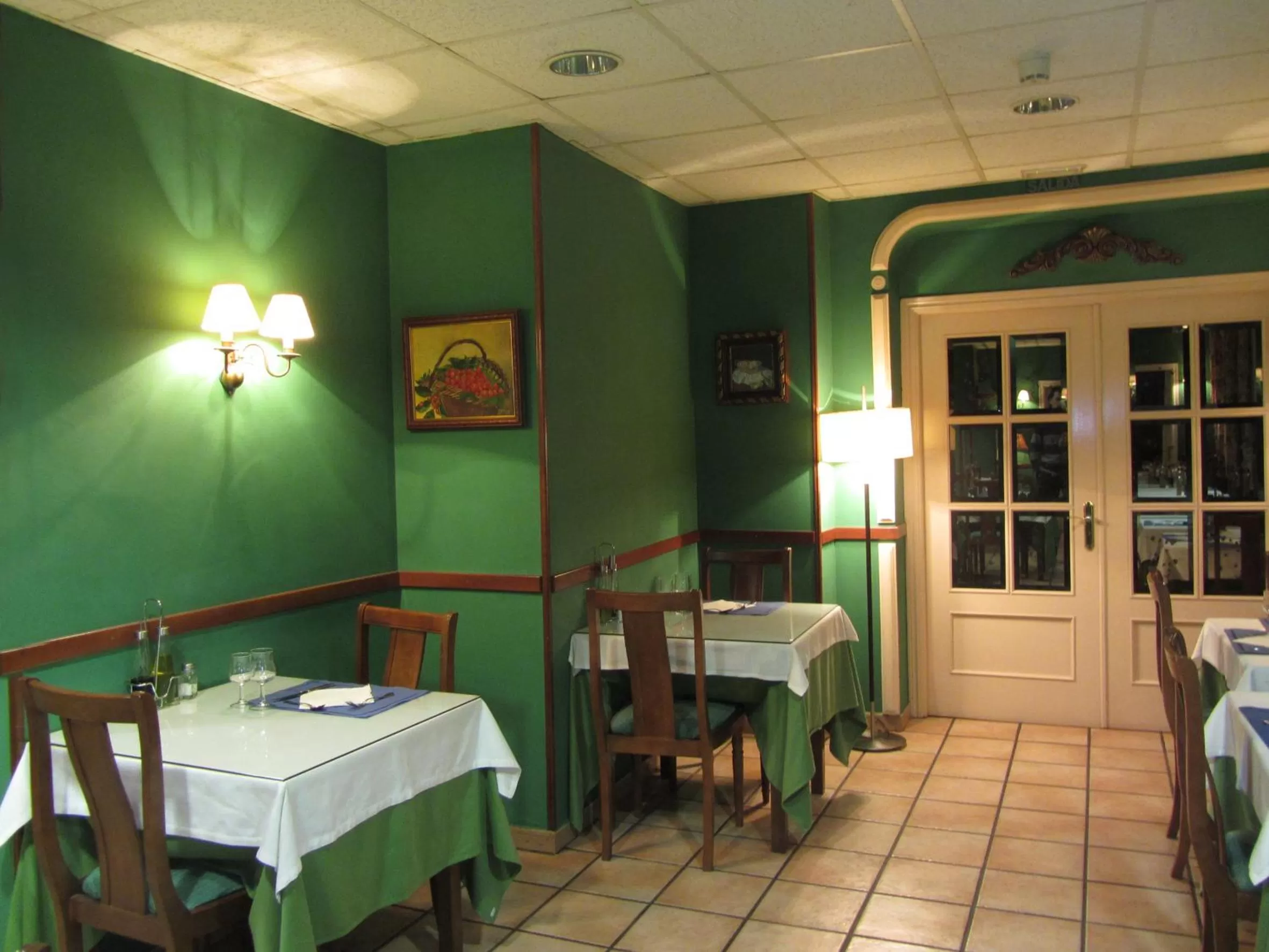 Restaurant/places to eat in Hotel Villa de Utrillas