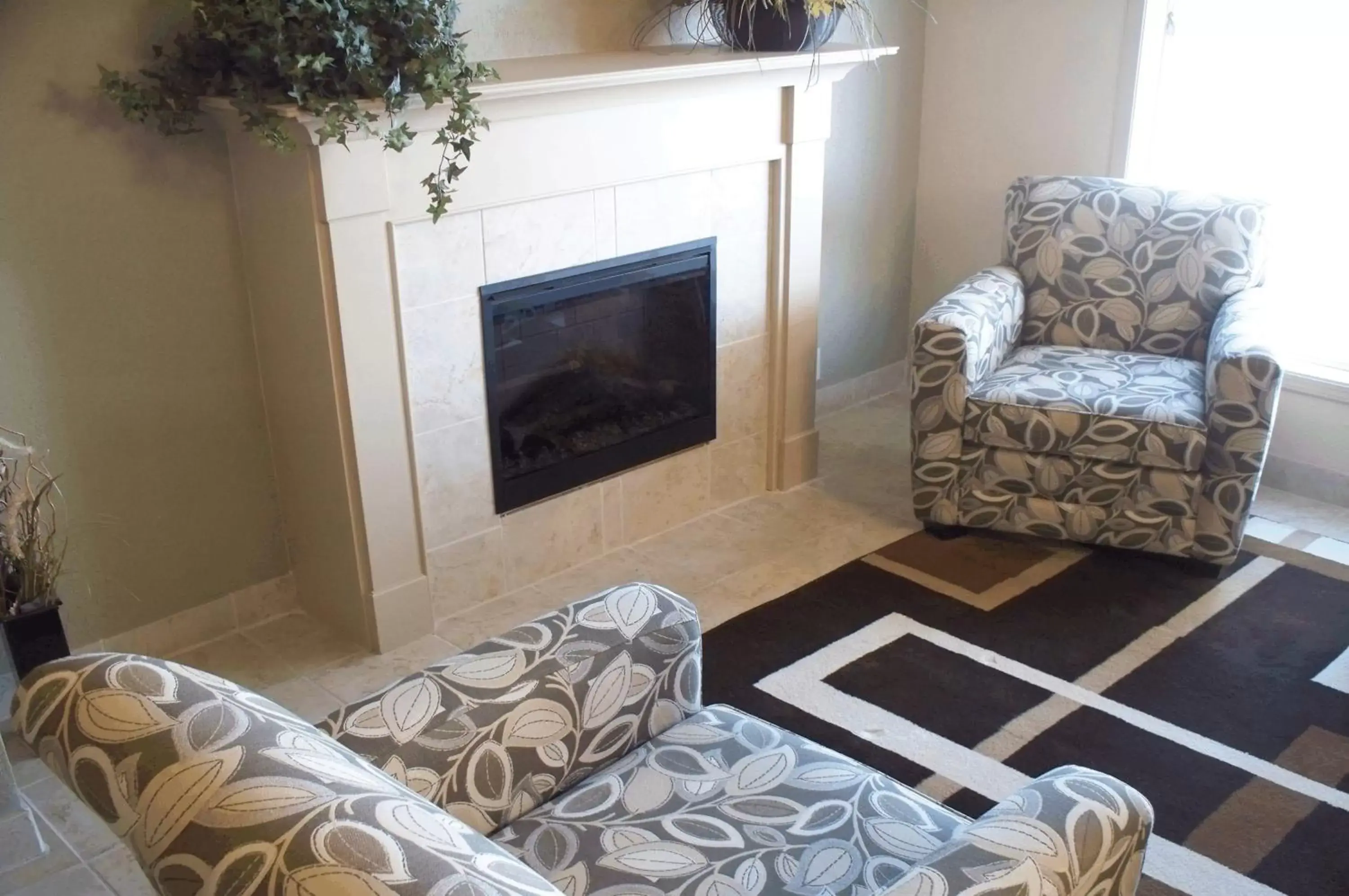 Lobby or reception in Super 8 by Wyndham Pincher Creek AB Lobby or reception in Super 8 by Wyndham Pincher Creek AB