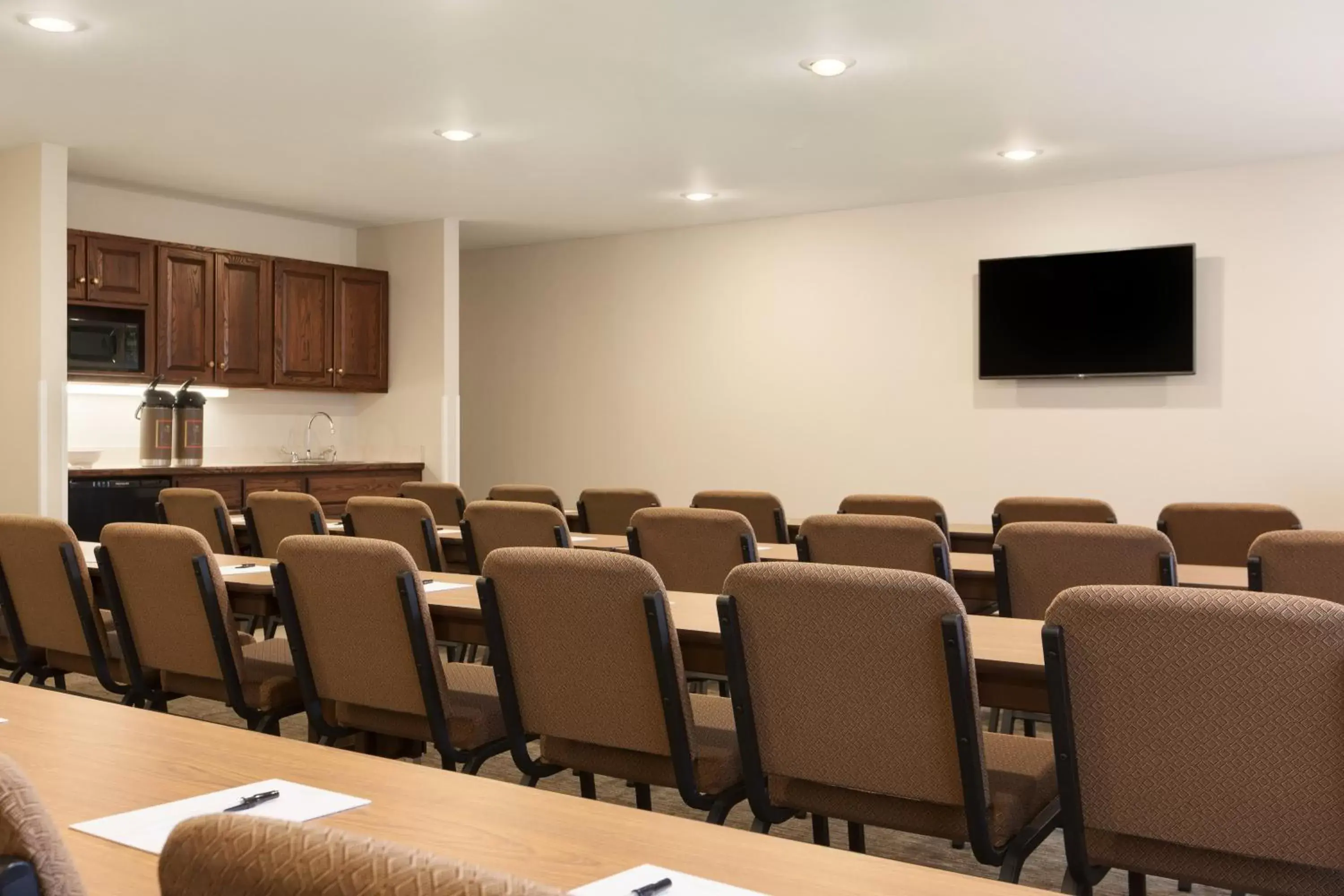 Meeting/conference room, Business Area/Conference Room in Country Inn & Suites by Radisson, Lehighton (Jim Thorpe), PA