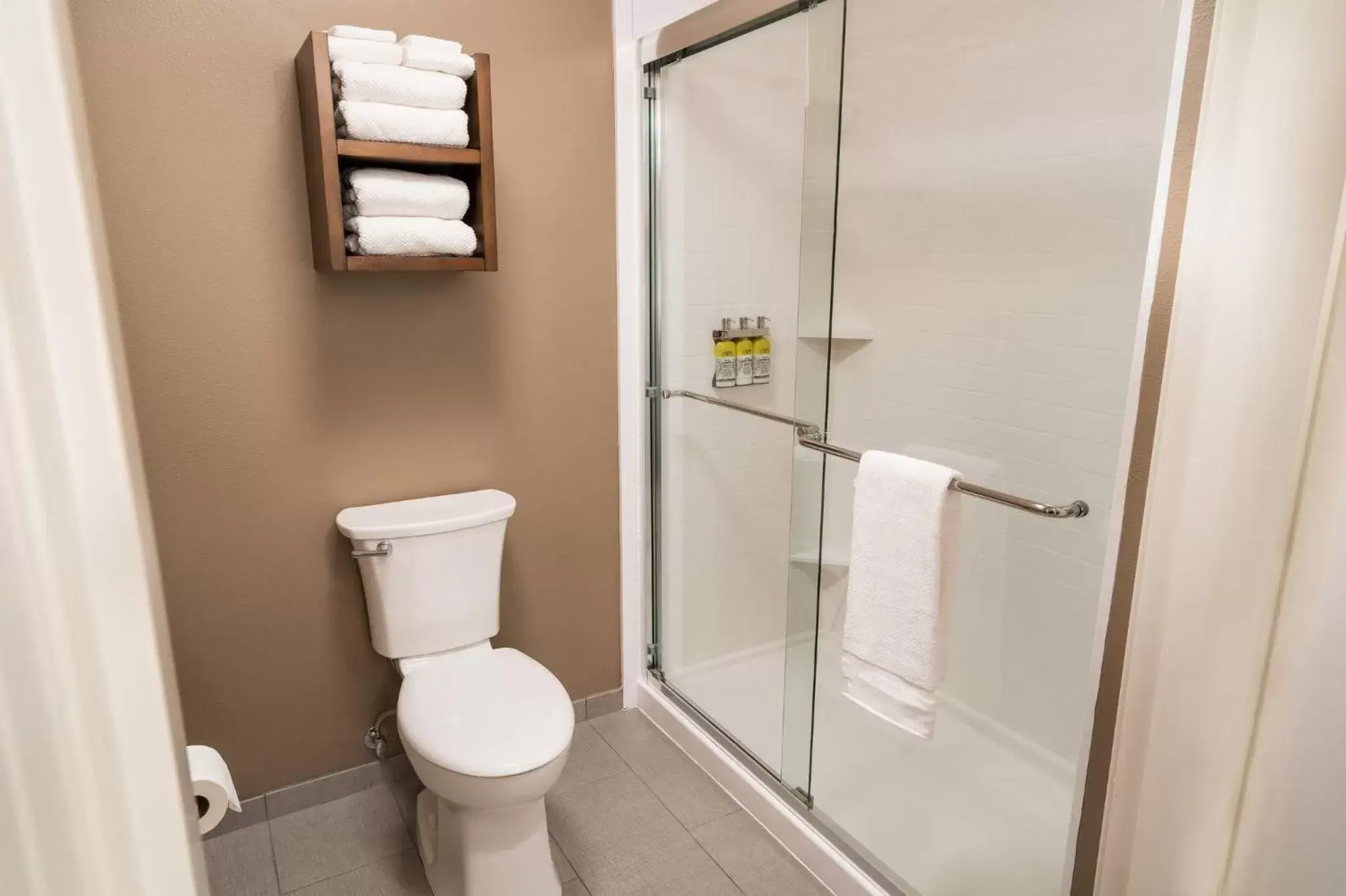 Photo of the whole room, Bathroom in Staybridge Suites Coeur d'Alene, an IHG Hotel