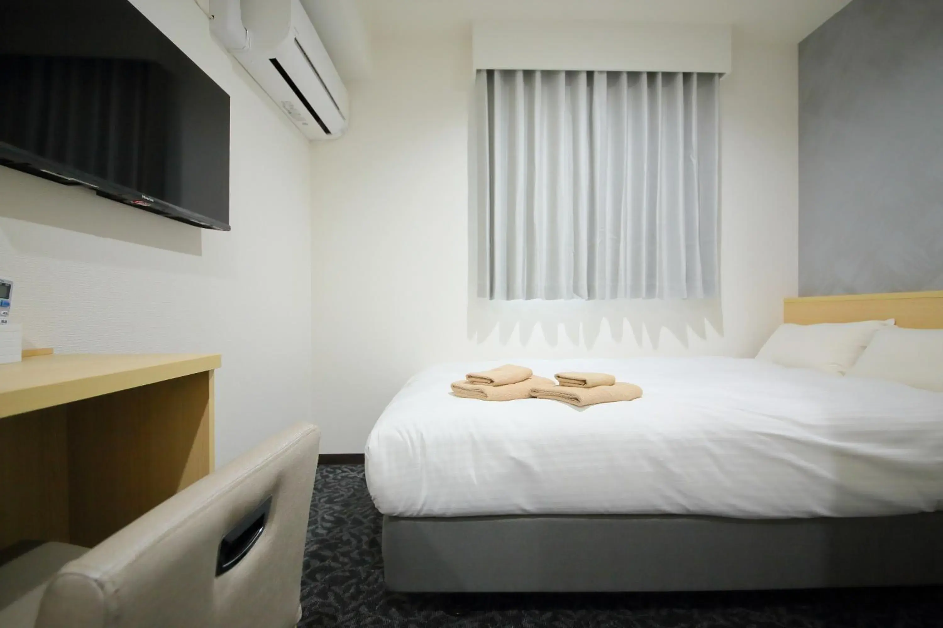TV and multimedia, Bed in Hotel Shin Imamiya