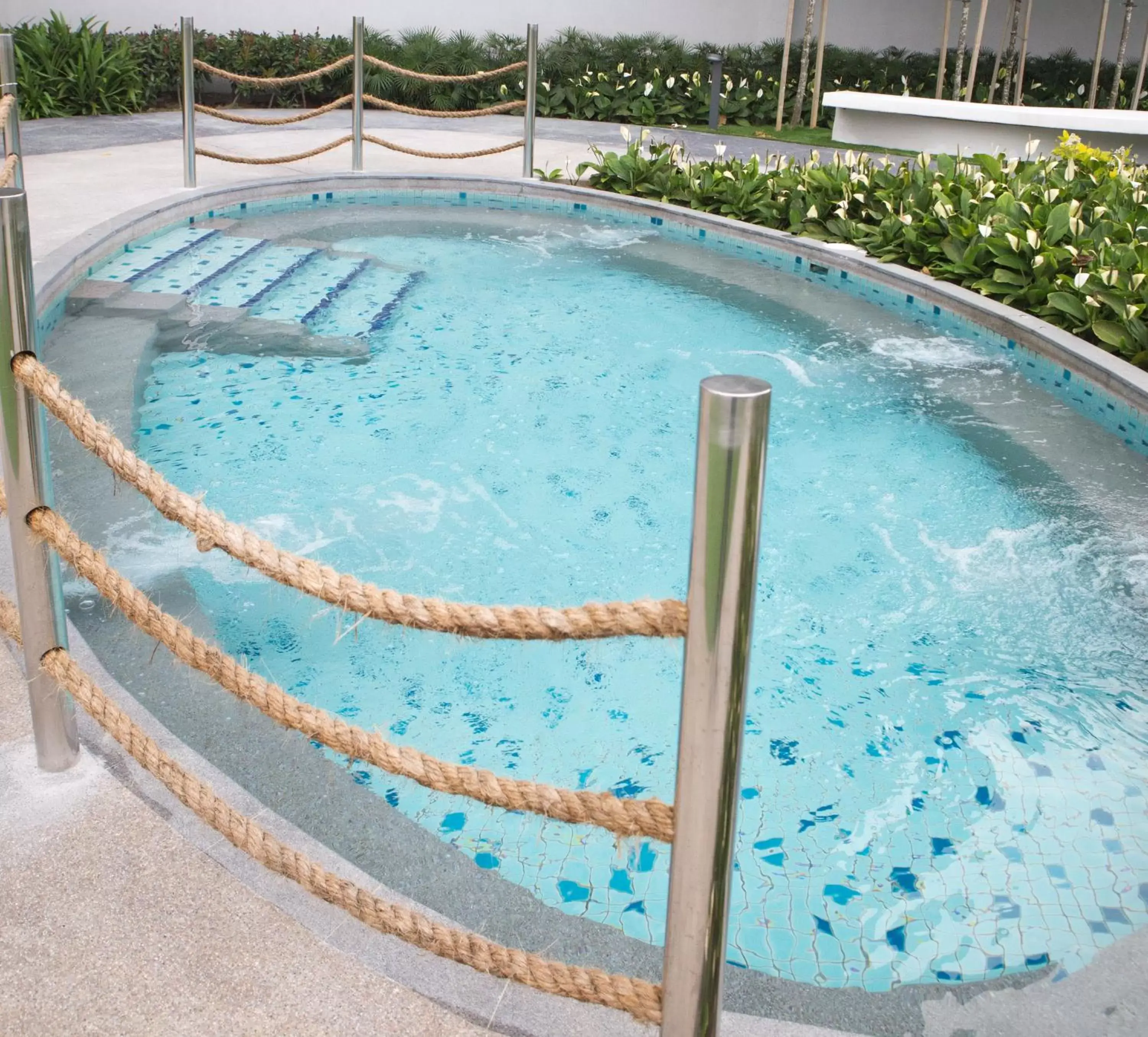 Swimming pool in Swiss-Garden Hotel & Residences, Genting Highlands Swimming pool in Swiss-Garden Hotel & Residences, Genting Highlands