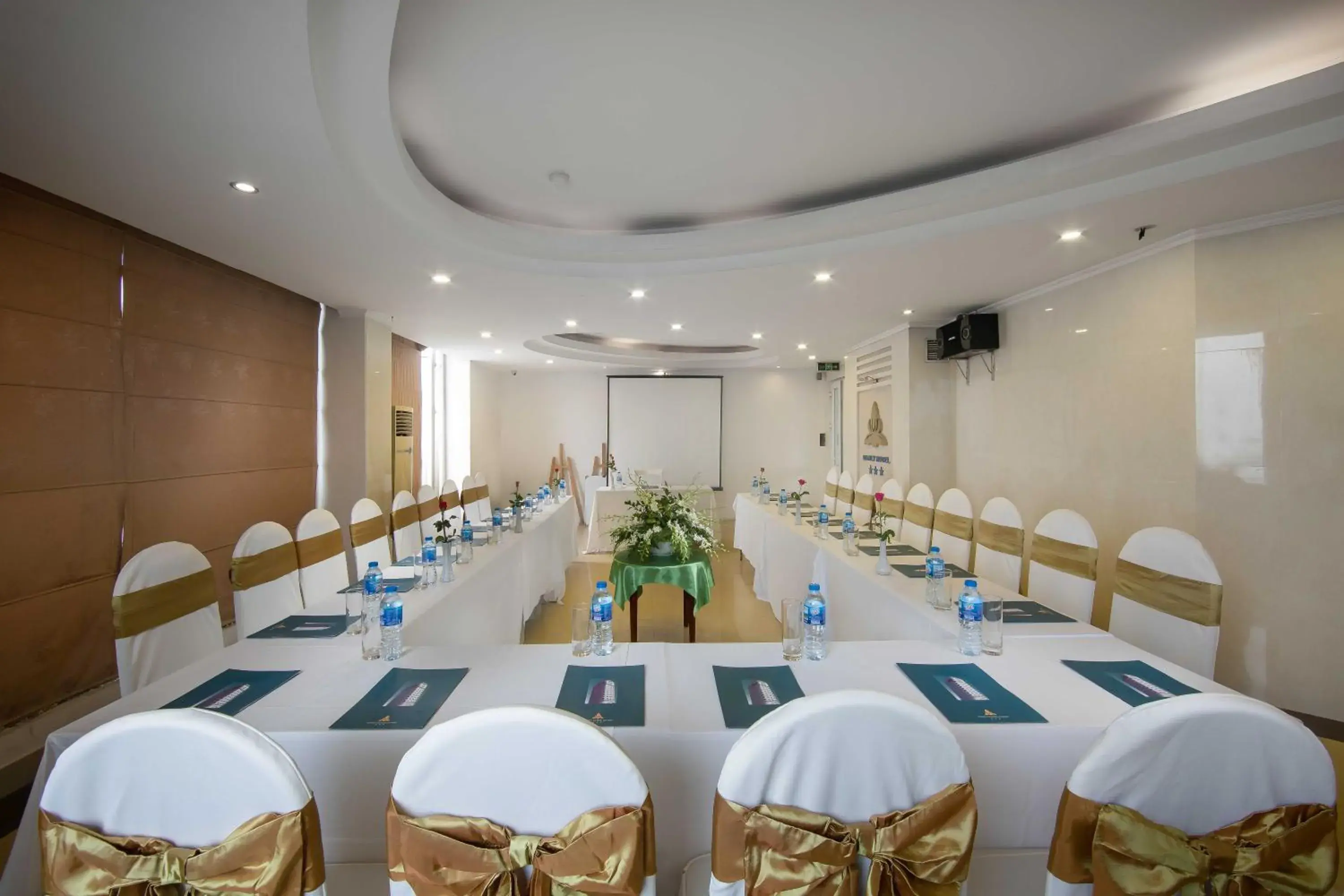 Meeting/conference room in Danly Hotel