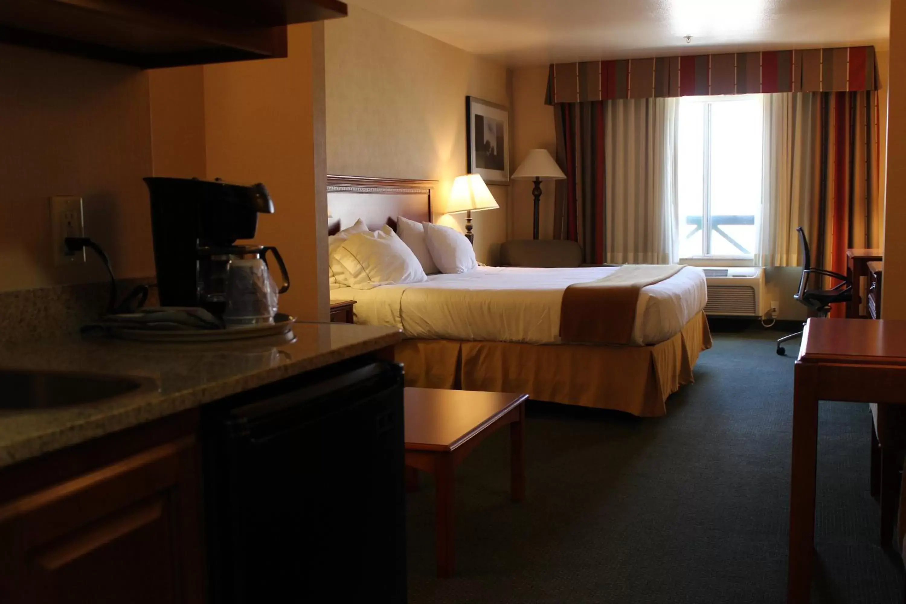 Holiday Inn Express Tehachapi, an IHG Hotel