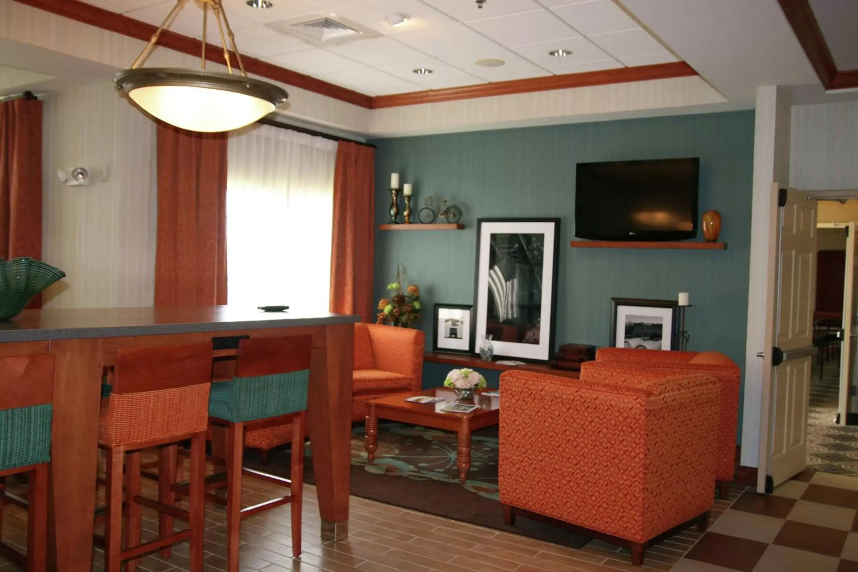 Lobby or reception, Seating Area in Hampton Inn Lebanon