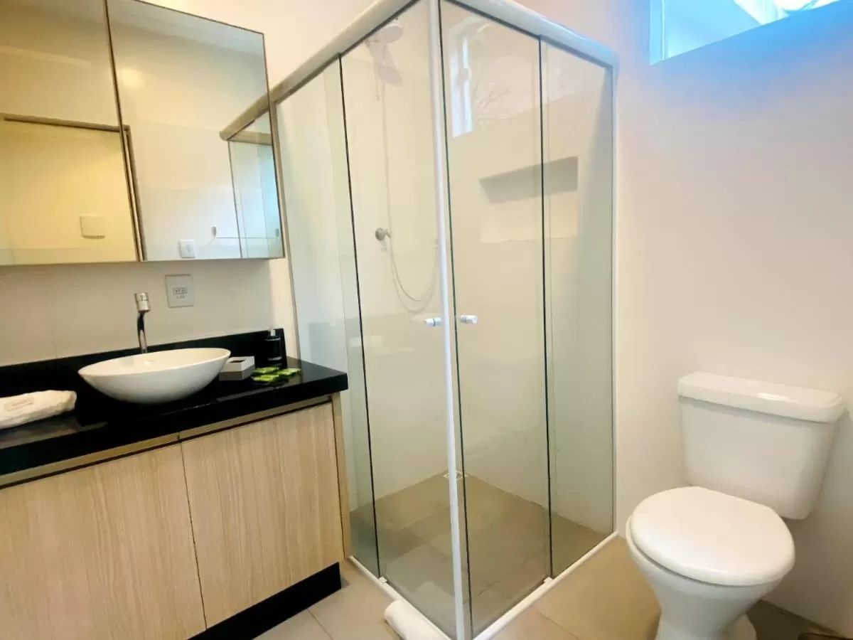 Bathroom in Pousada Vila de Monaco