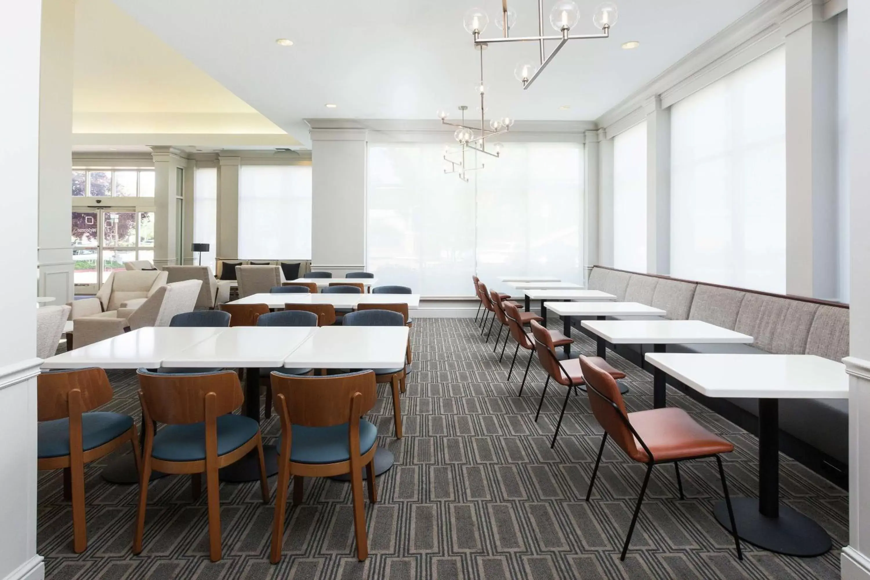 Lobby or reception, Restaurant/Places to Eat in Hilton Garden Inn Oakland/San Leandro