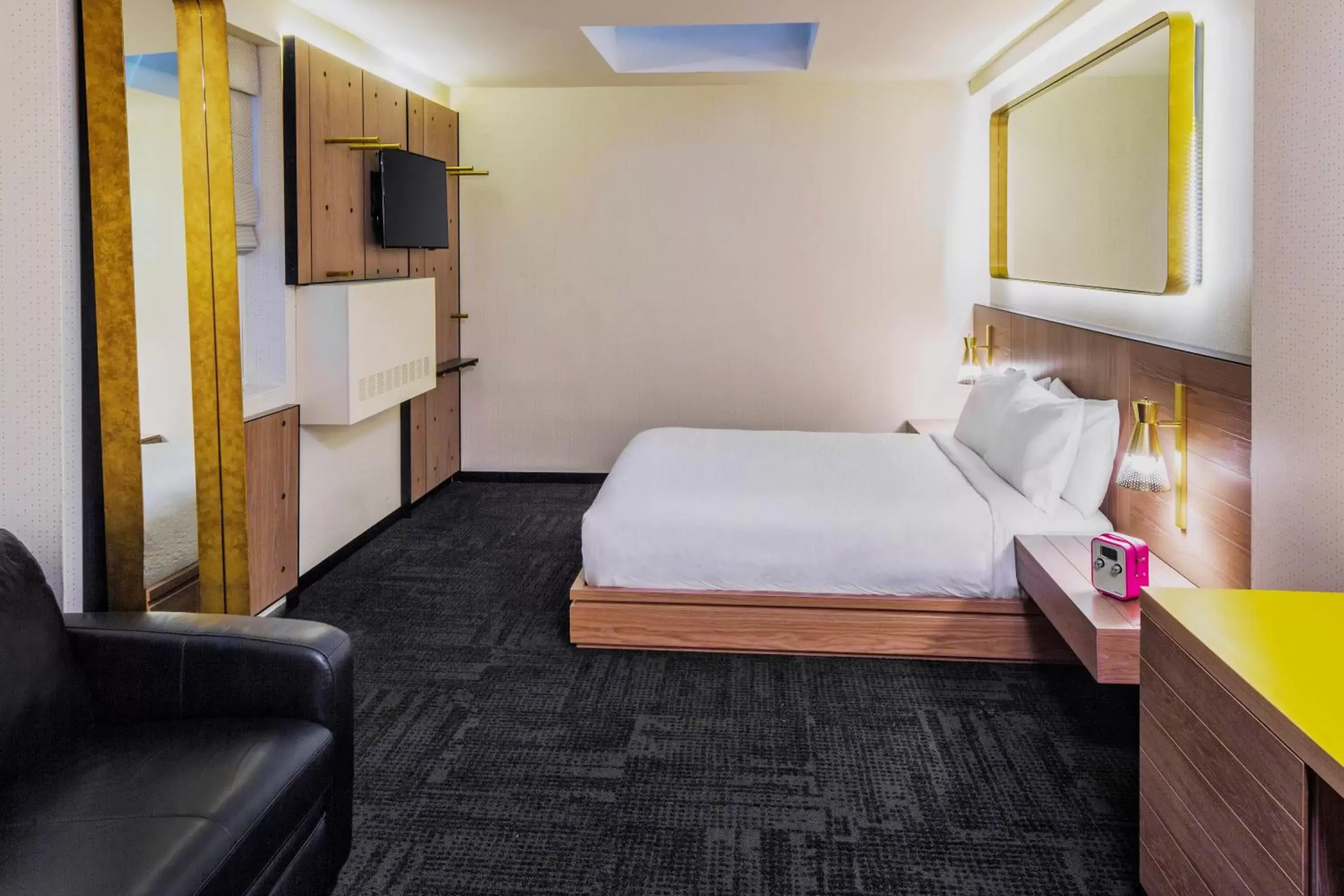 Queen Room - Disability Access in Hotel Shocard Broadway, Times Square Queen Room - Disability Access in Hotel Shocard Broadway, Times Square